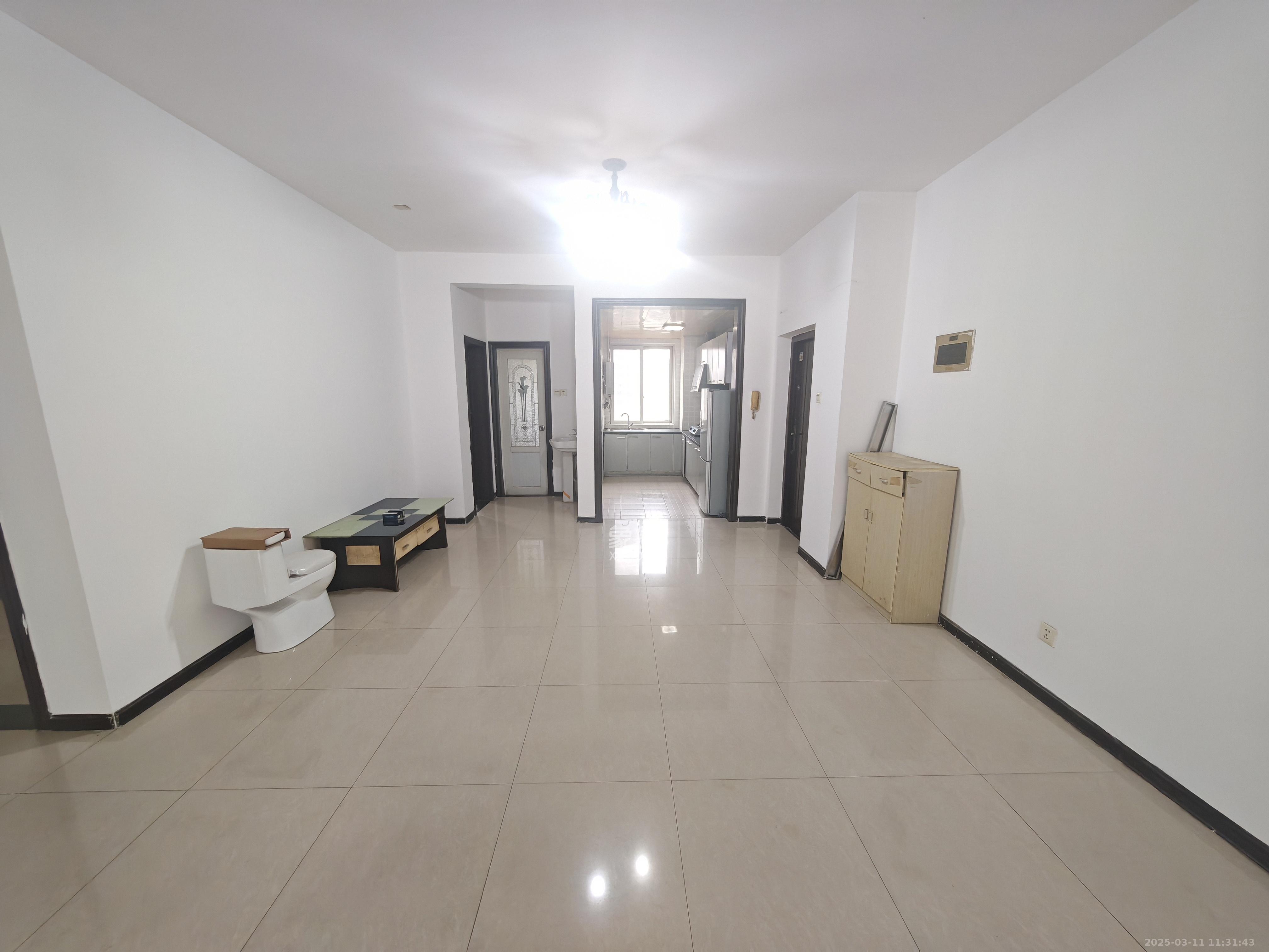 盛湘家园 3室2厅1卫 2200.0元/月 盛湘家园 3室2厅1卫 2200.0元/月室内图