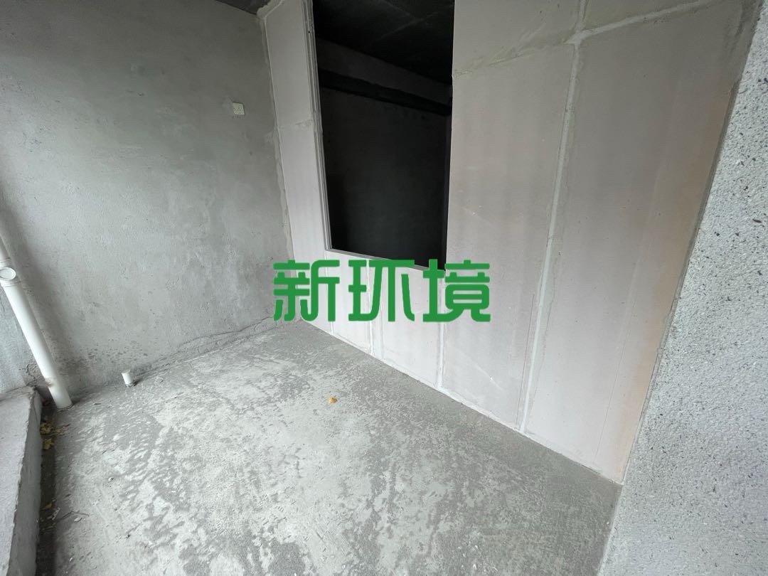 锦绣公馆 5室2厅2卫 83.8万 锦绣公馆 5室2厅2卫 83.8万客厅