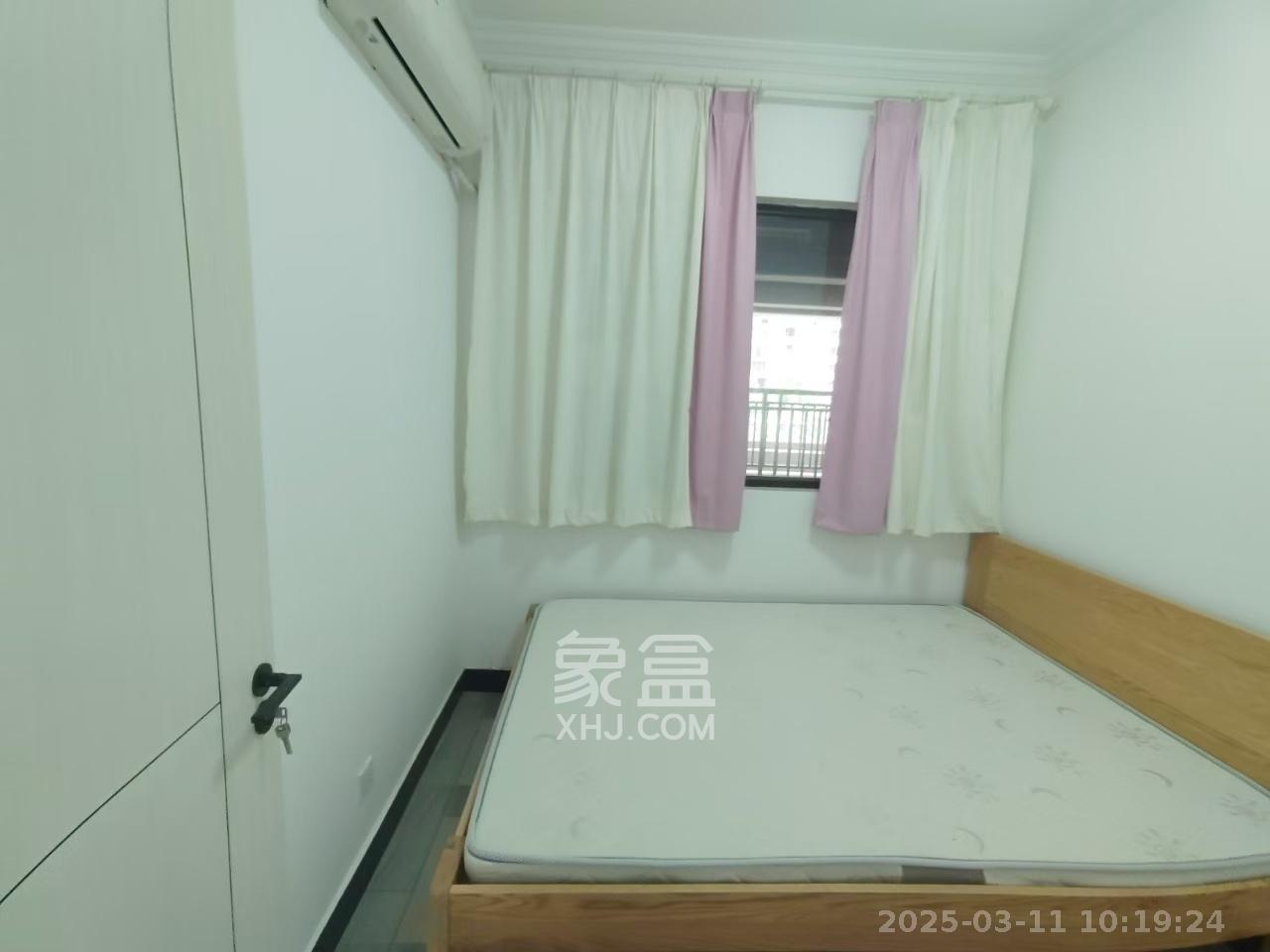 蓝光雍锦半岛  3室2厅2卫    3000.0元/月室内图