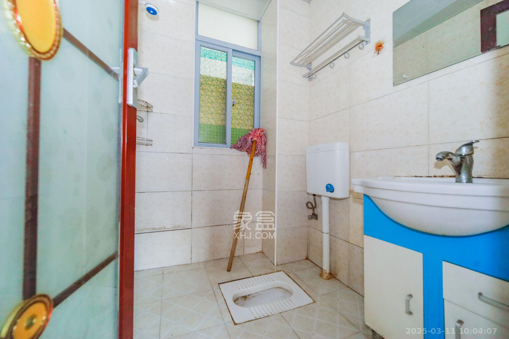 天天向上 2室1厅1卫 1900.0元/月 天天向上 2室1厅1卫 1900.0元/月室内图