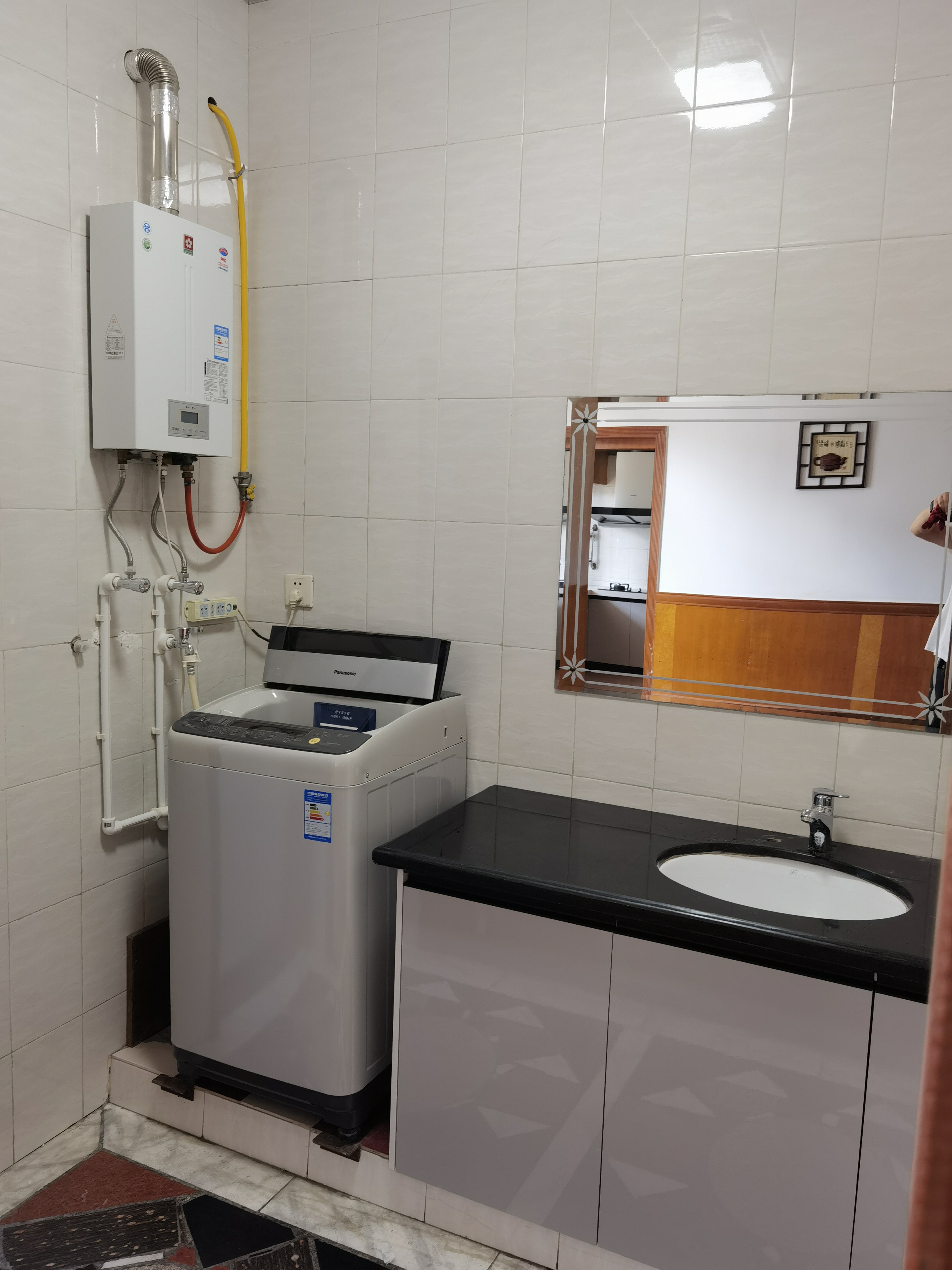 赫山区青年路茂林社区 3室2厅1卫 1200.0元/月 赫山区青年路茂林社区 3室2厅1卫 1200.0元/月室内图