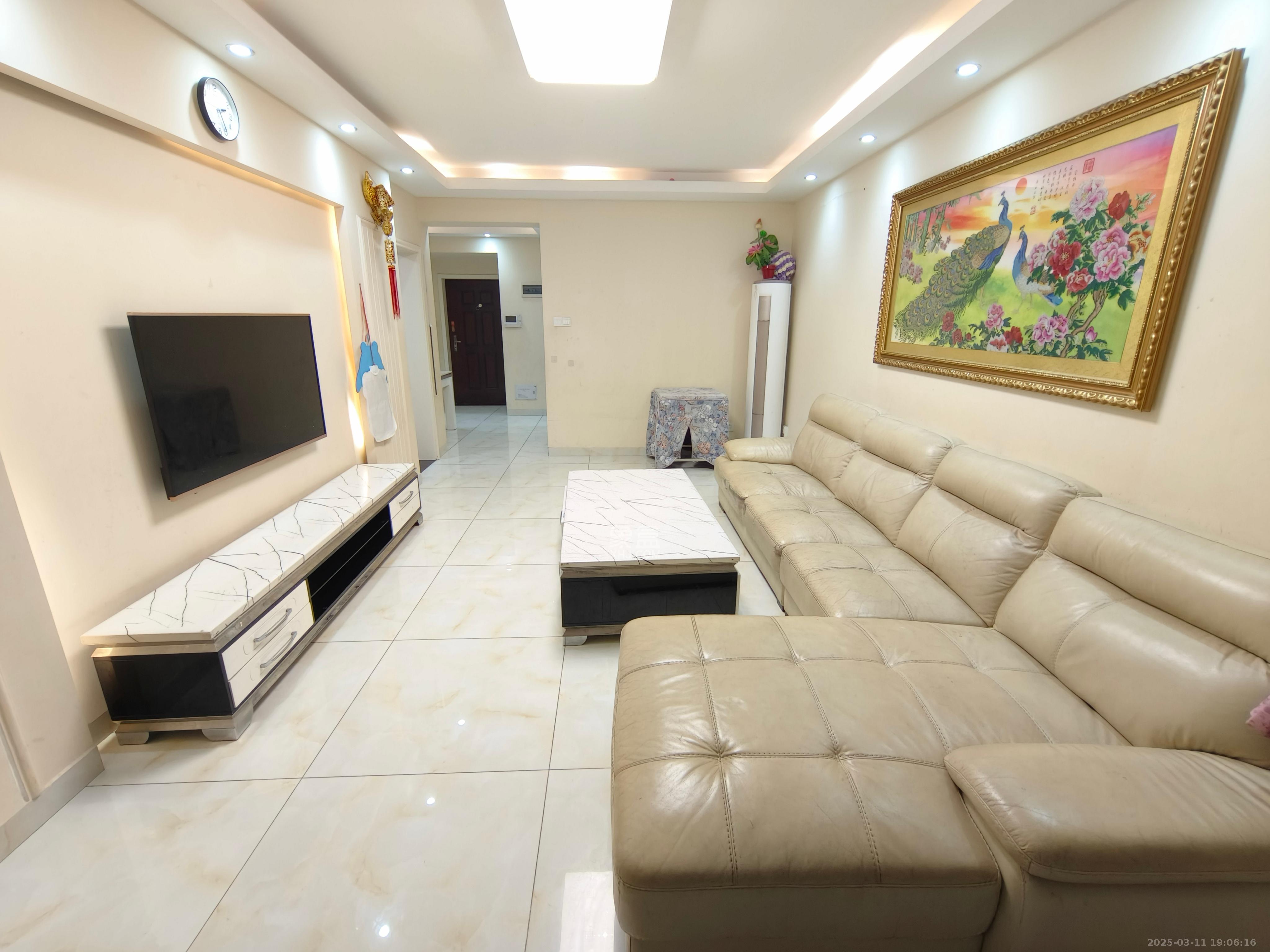 邦盛水岸御园  3室2厅1卫    2000.0元/月 邦盛水岸御园  3室2厅1卫    2000.0元/月室内图