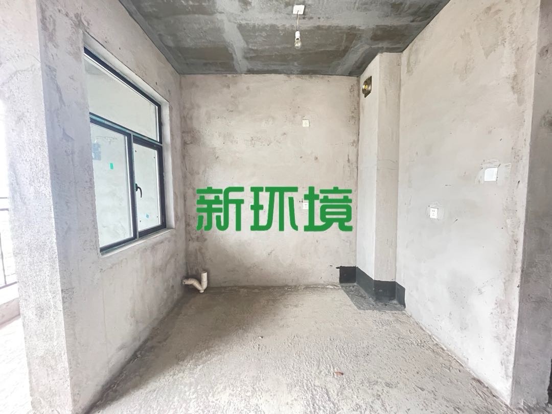 锦绣公馆 5室2厅2卫 83.8万 锦绣公馆 5室2厅2卫 83.8万客厅