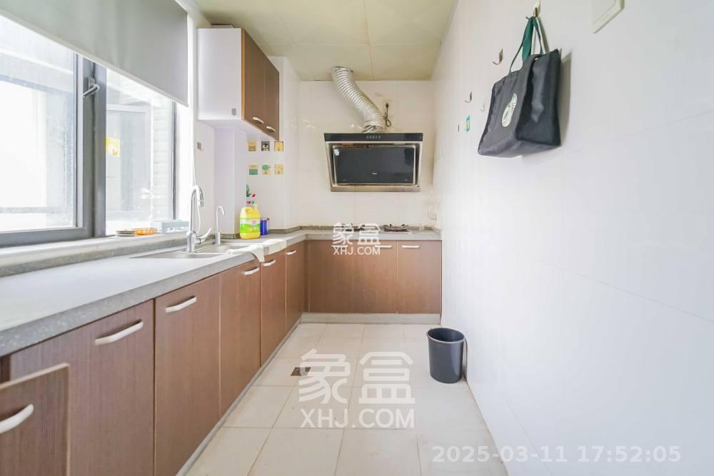 茂华国际湘 1室2厅1卫 2300.0元/月 茂华国际湘 1室2厅1卫 2300.0元/月室内图