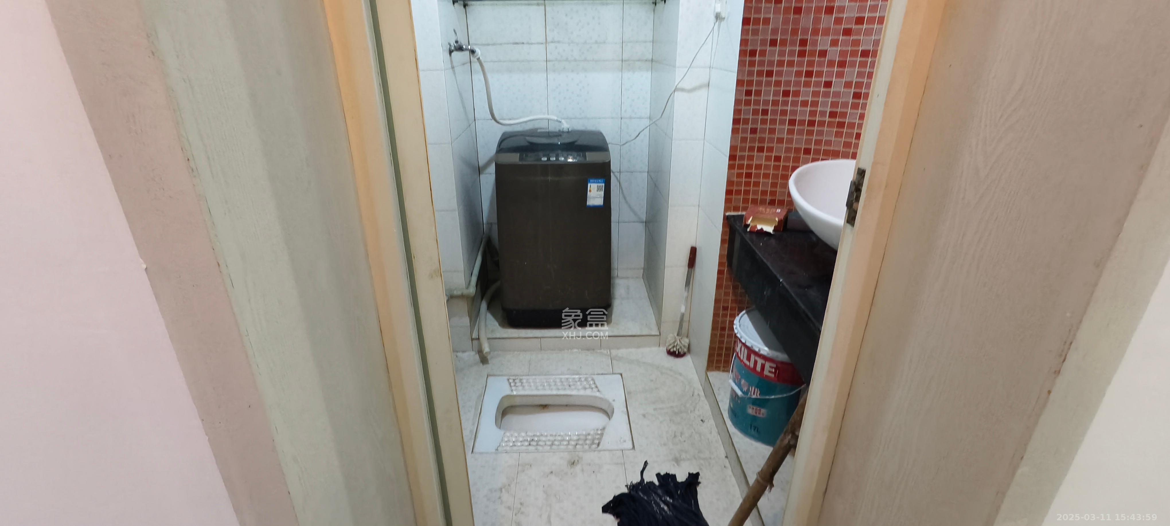 中医院宿舍  1室2厅1卫   1500.00元/月室内图