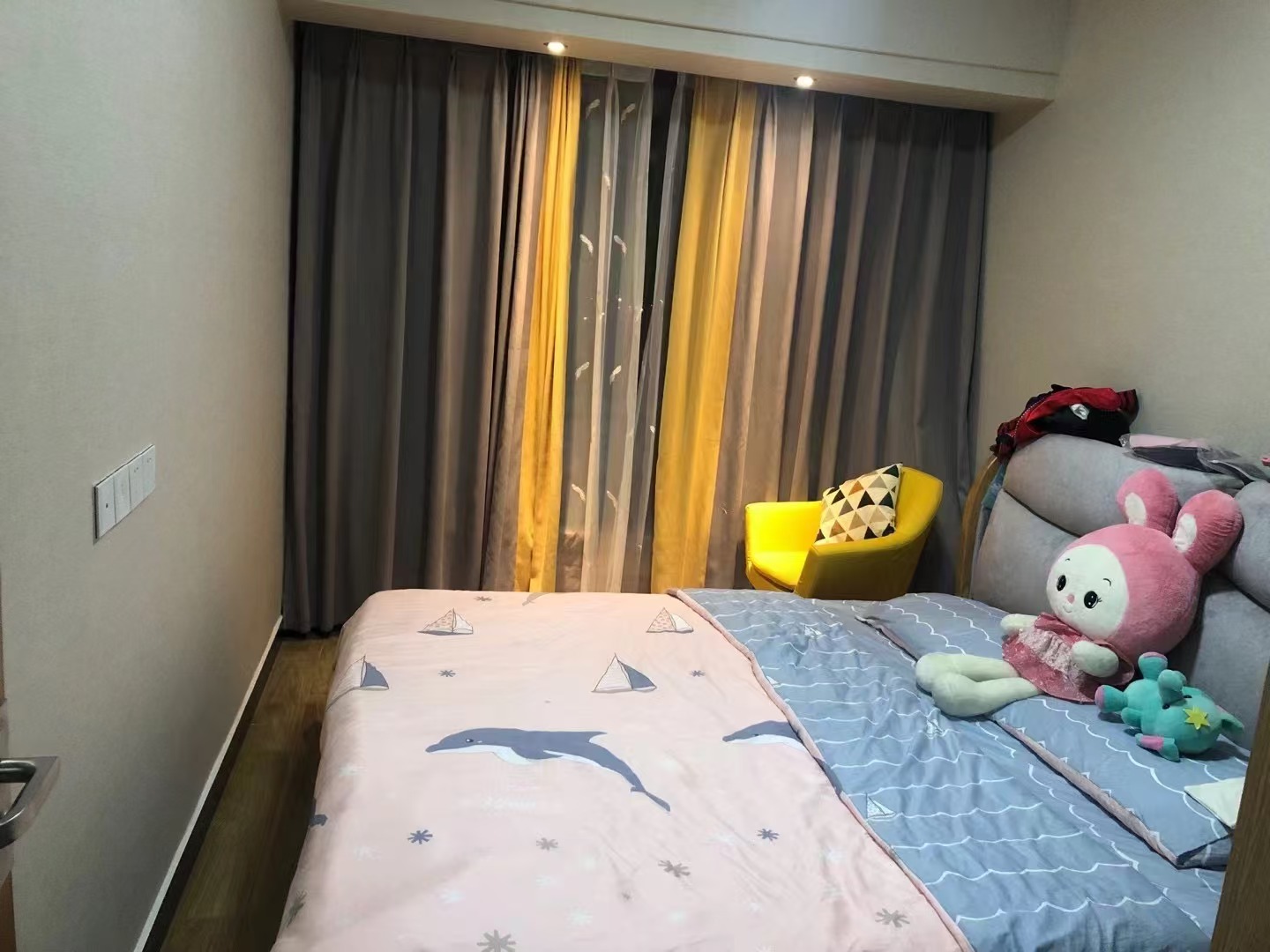 珠江愉景新城  2室1厅1卫   1350.00元/月室内图