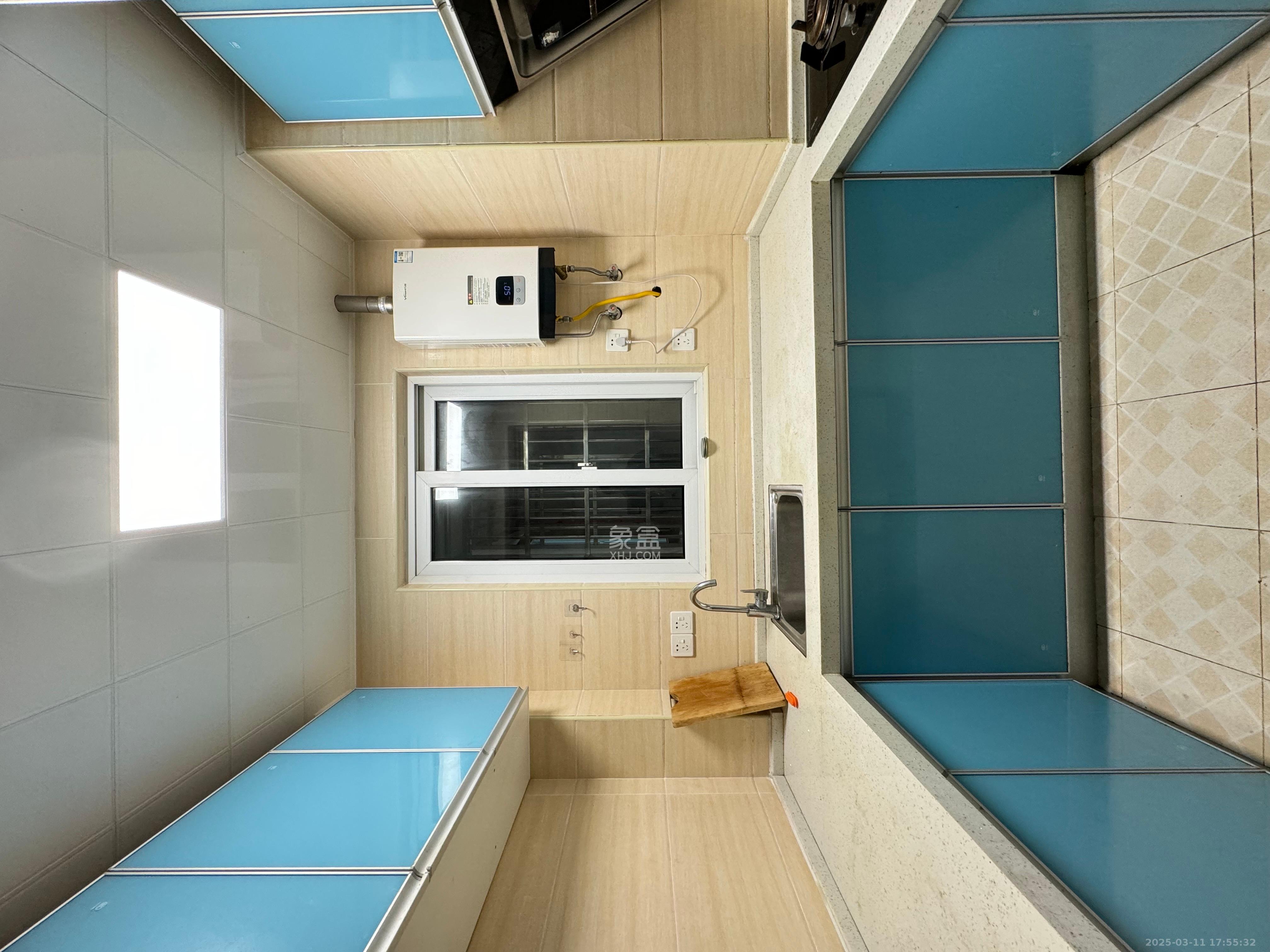 五矿沁园金城(春和景园)  3室2厅1卫    2300.0元/月 五矿沁园金城(春和景园)  3室2厅1卫    2300.0元/月室内图