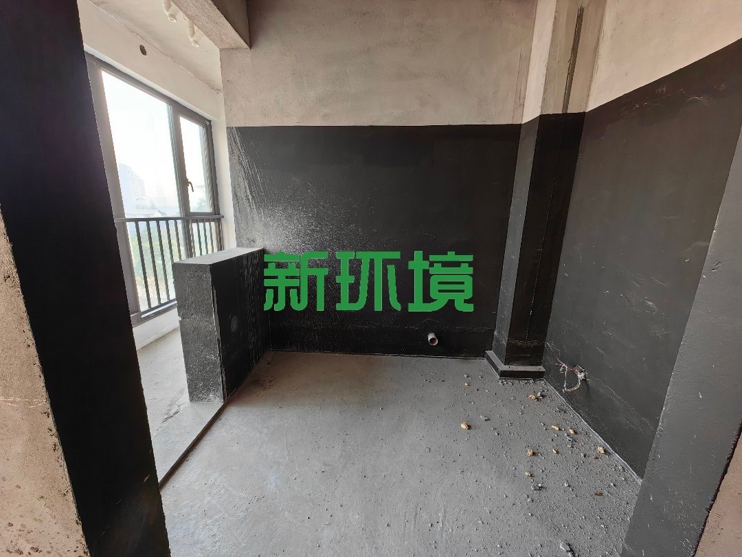 江与城  4室2厅1卫    84.0万客厅
