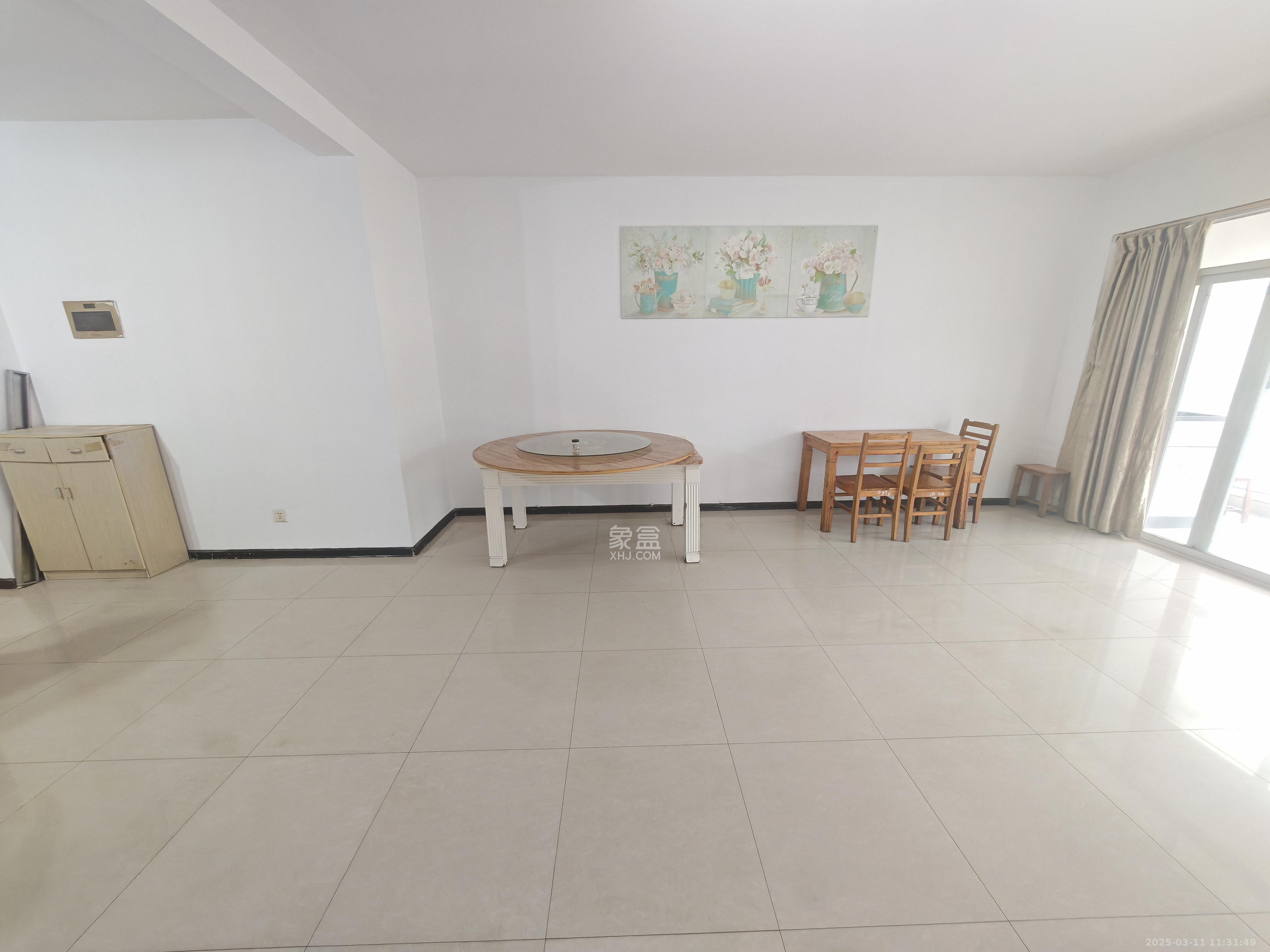 盛湘家园 3室2厅1卫 2200.0元/月 盛湘家园 3室2厅1卫 2200.0元/月室内图