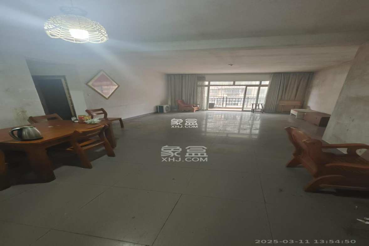 盛湘家园  3室2厅2卫    1800.0元/月 盛湘家园  3室2厅2卫    1800.0元/月室内图