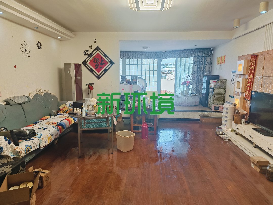 宏力大厦（宏历商业广场）  4室2厅2卫   110.00万客厅
