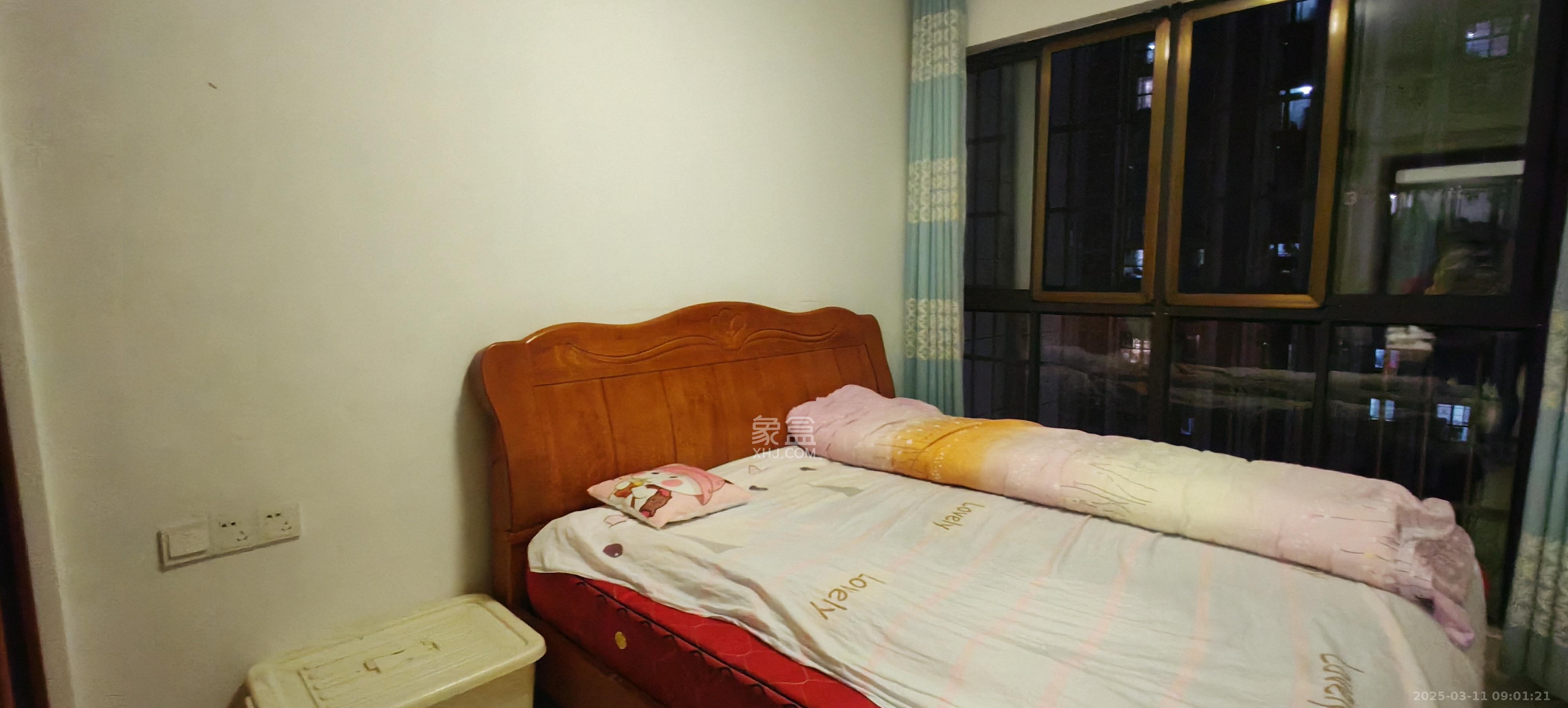 东方美地  3室2厅2卫   2500.00元/月室内图