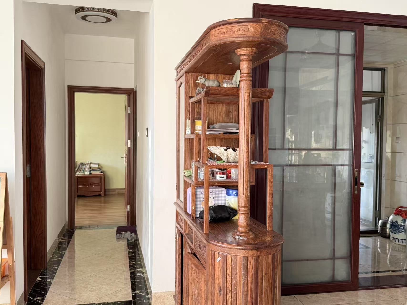 水岸长桥  3室2厅1卫    170.0万 水岸长桥  3室2厅1卫    170.0万客厅