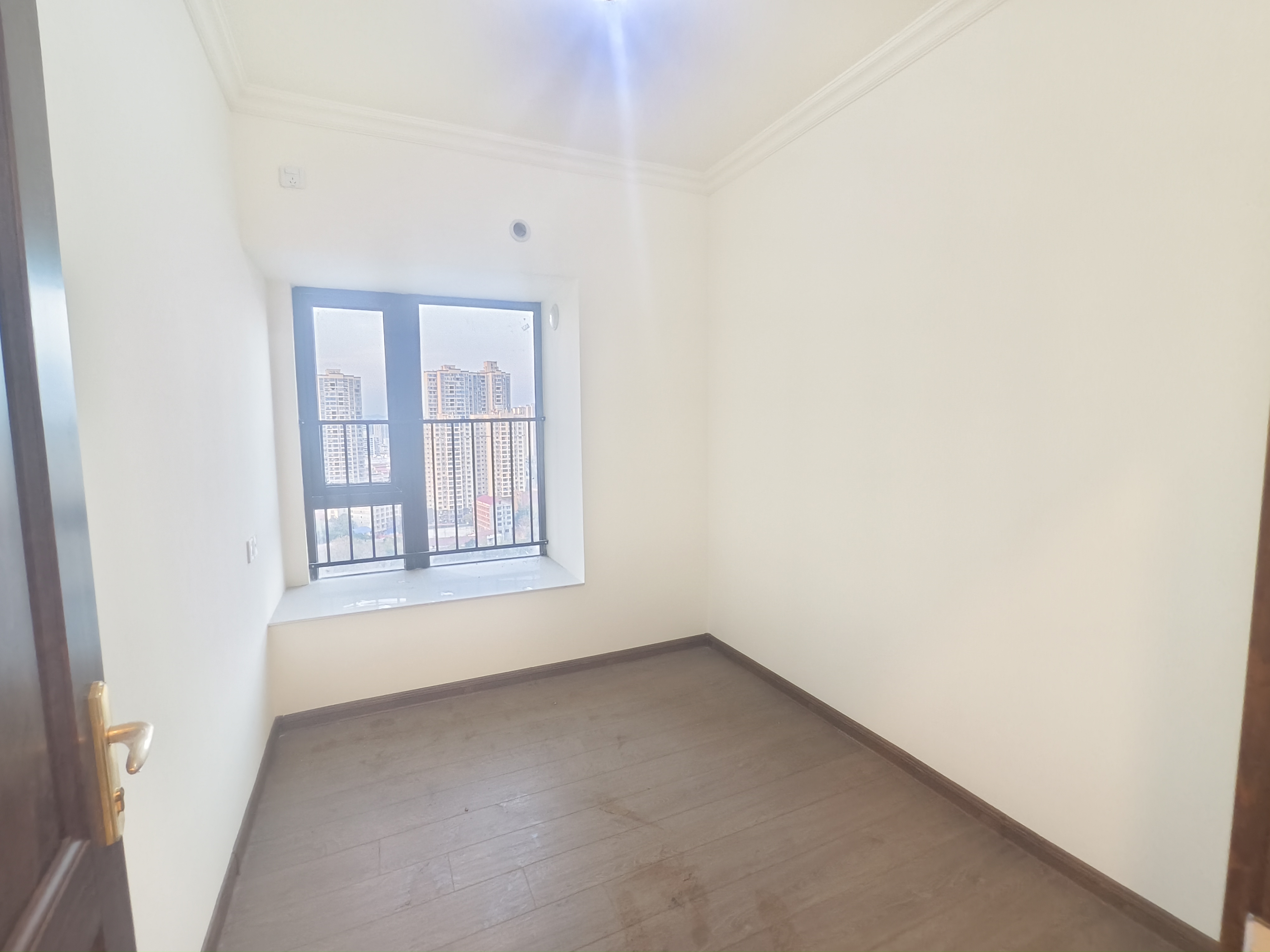 碧桂园娄星府 4室1厅1卫 76.8万 碧桂园娄星府 4室1厅1卫 76.8万客厅