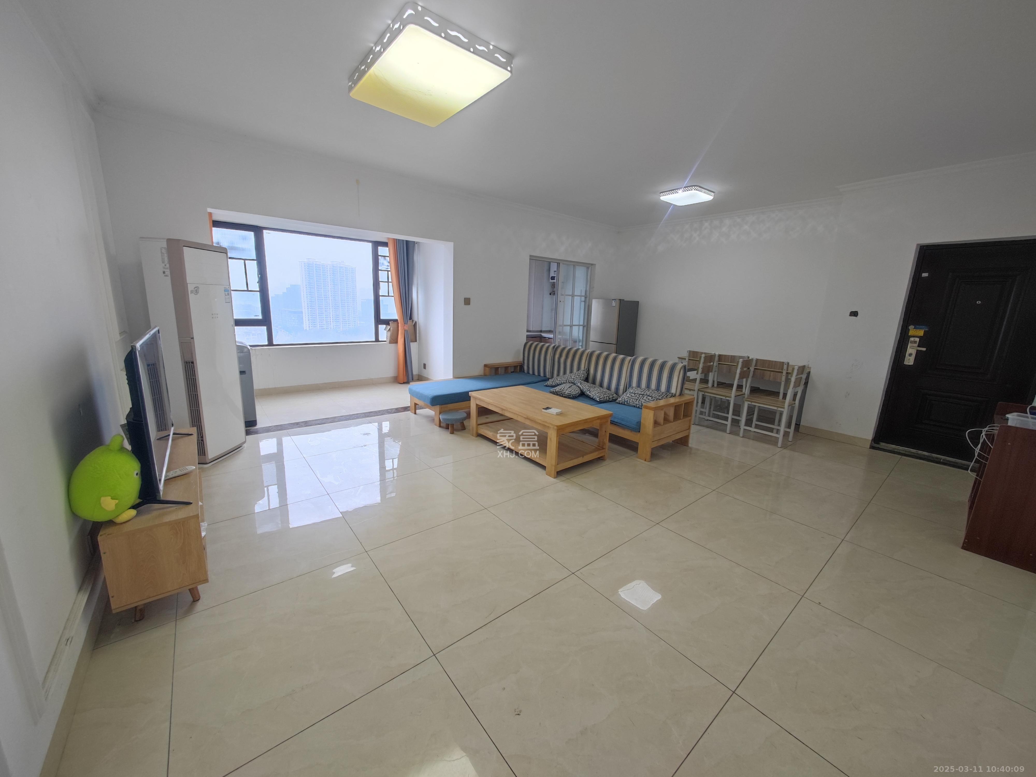 洋湖18克拉(旷远洋湖18克拉) 4室2厅2卫 3200.0元/月 洋湖18克拉(旷远洋湖18克拉) 4室2厅2卫 3200.0元/月室内图