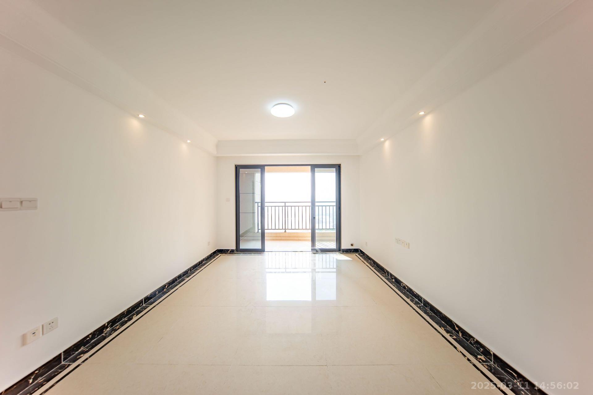 中海国际五期  4室2厅2卫    2000.0元/月 中海国际五期  4室2厅2卫    2000.0元/月