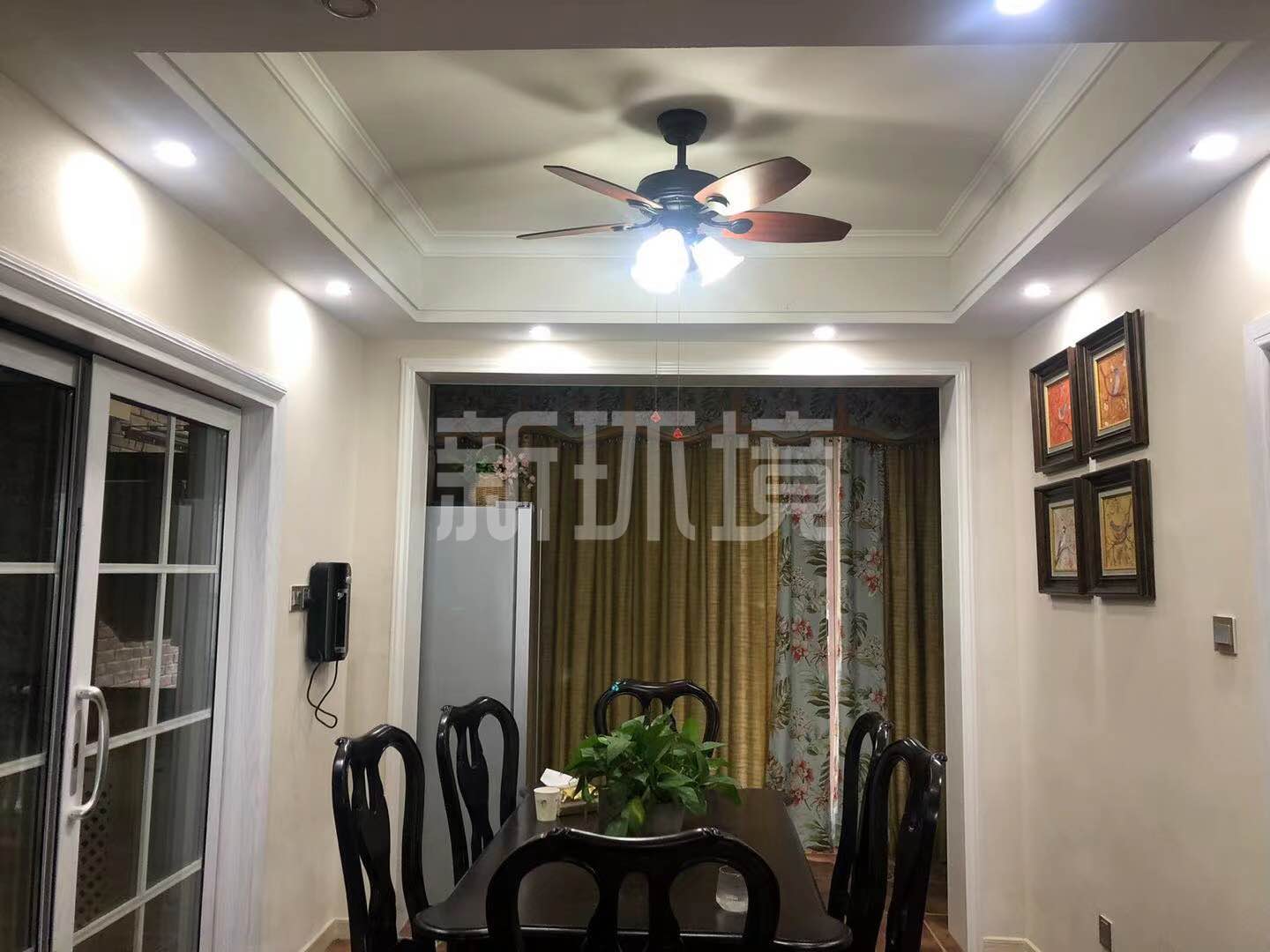 天门壹号  4室2厅2卫    92.8万 天门壹号  4室2厅2卫    92.8万客厅