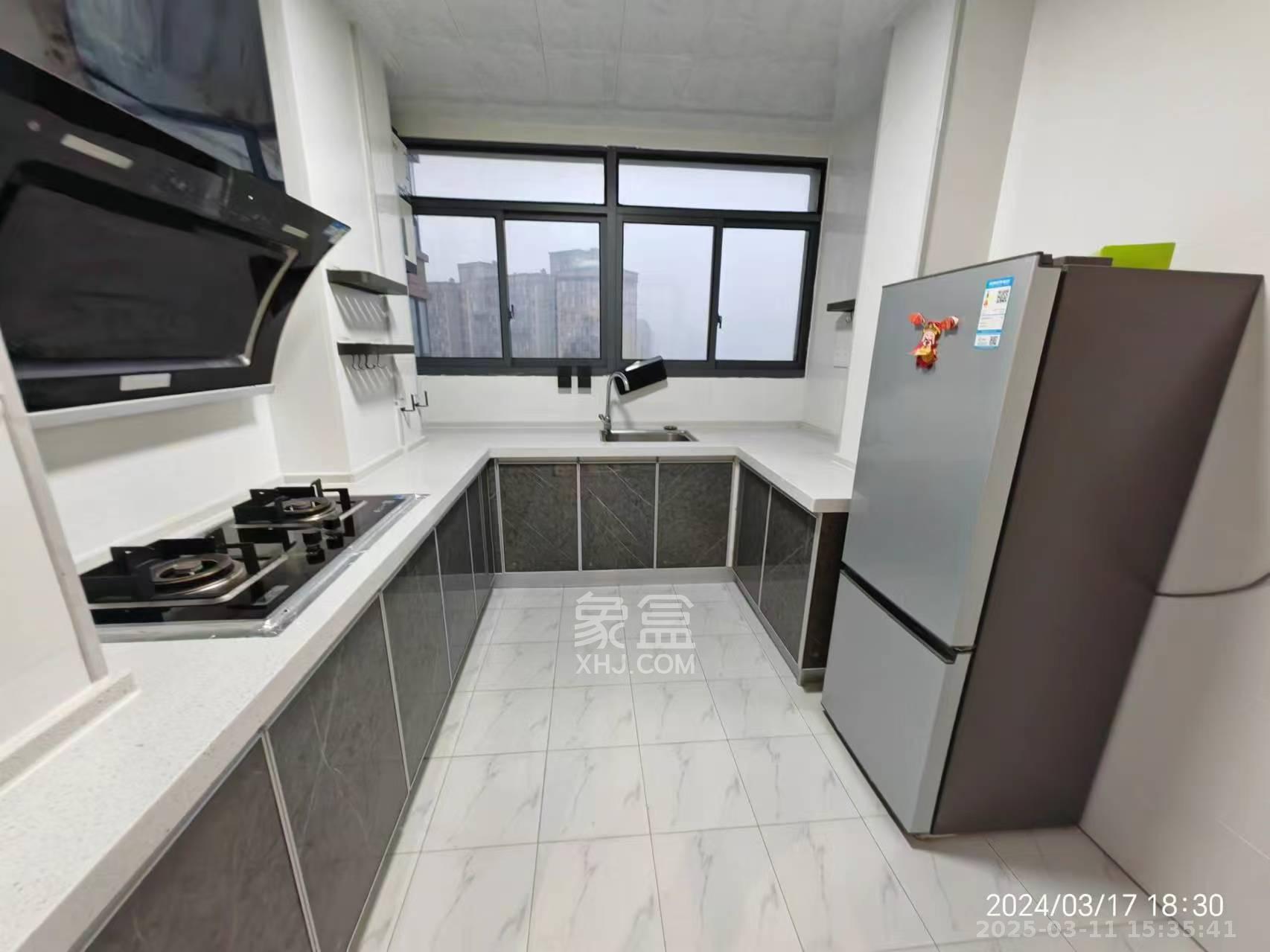 中建嘉和城  3室2厅2卫   2800.00元/月室内图