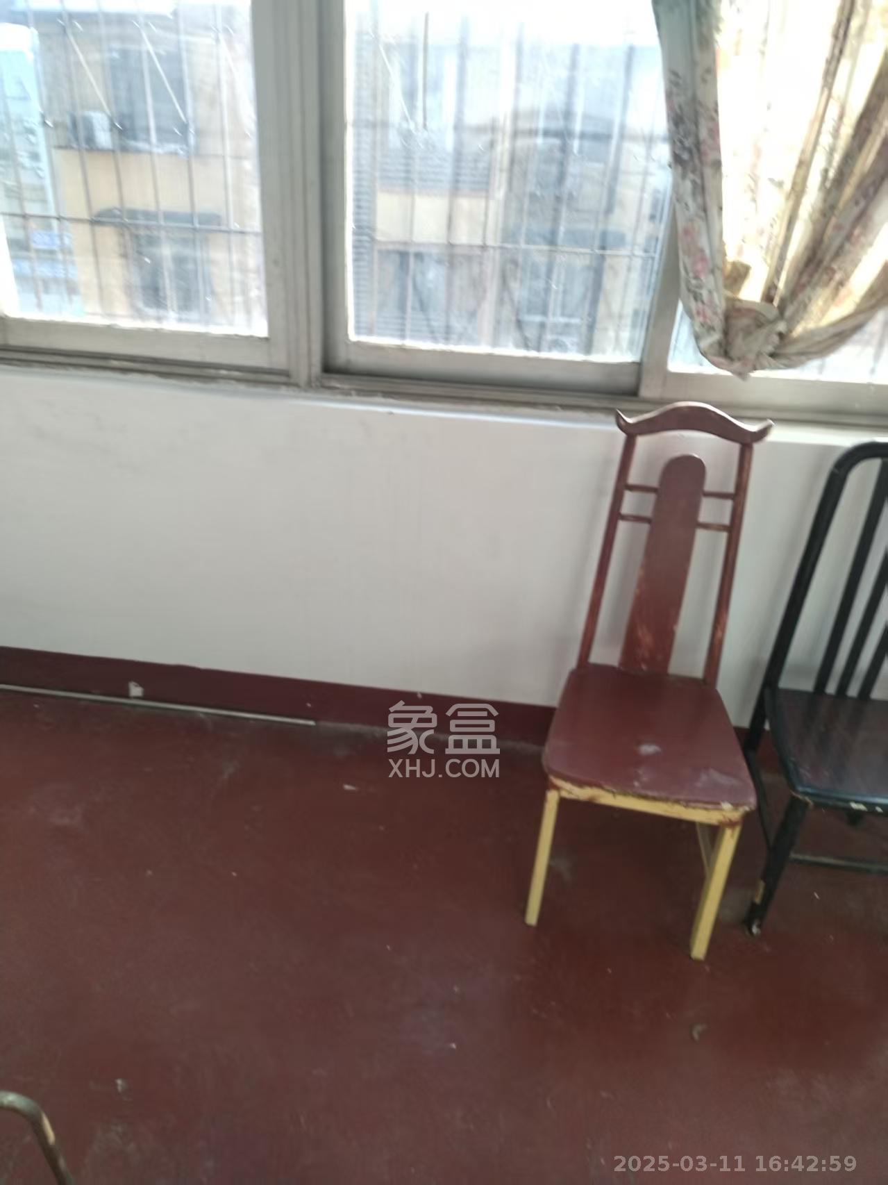 群芳园  2室2厅1卫   1500.00元/月室内图