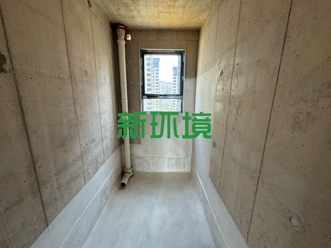 荣盛花语书院  4室2厅2卫   85.00万室内图