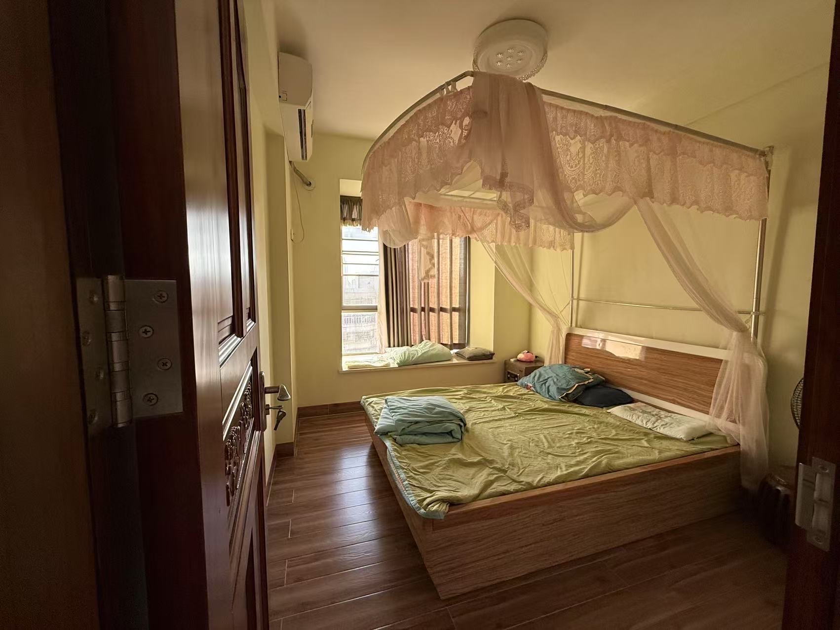 水岸长桥  3室2厅1卫    170.0万 水岸长桥  3室2厅1卫    170.0万客厅