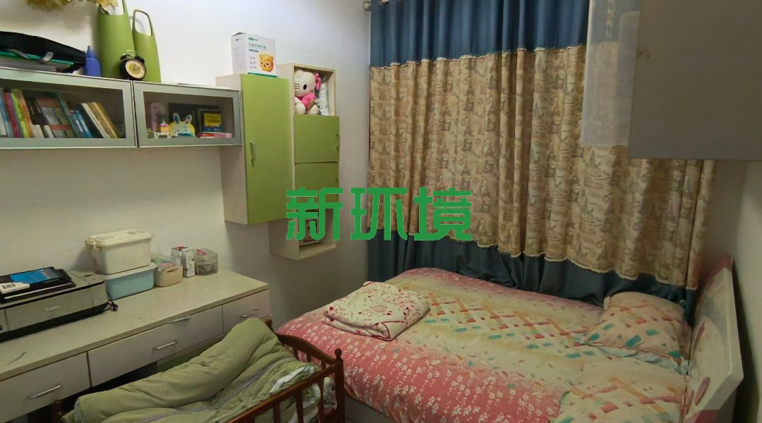 维港十字街  3室2厅2卫   70.00万客厅