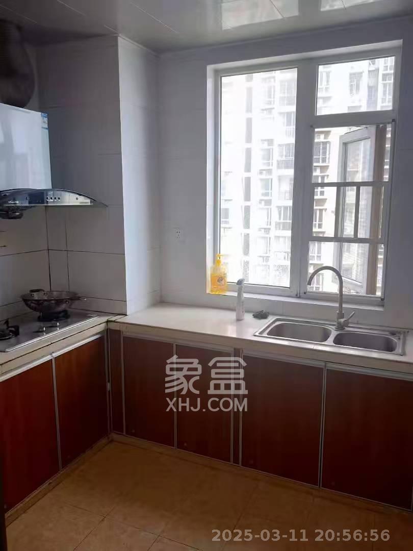 中房F联邦  4室2厅2卫    2800.0元/月 中房F联邦  4室2厅2卫    2800.0元/月室内图