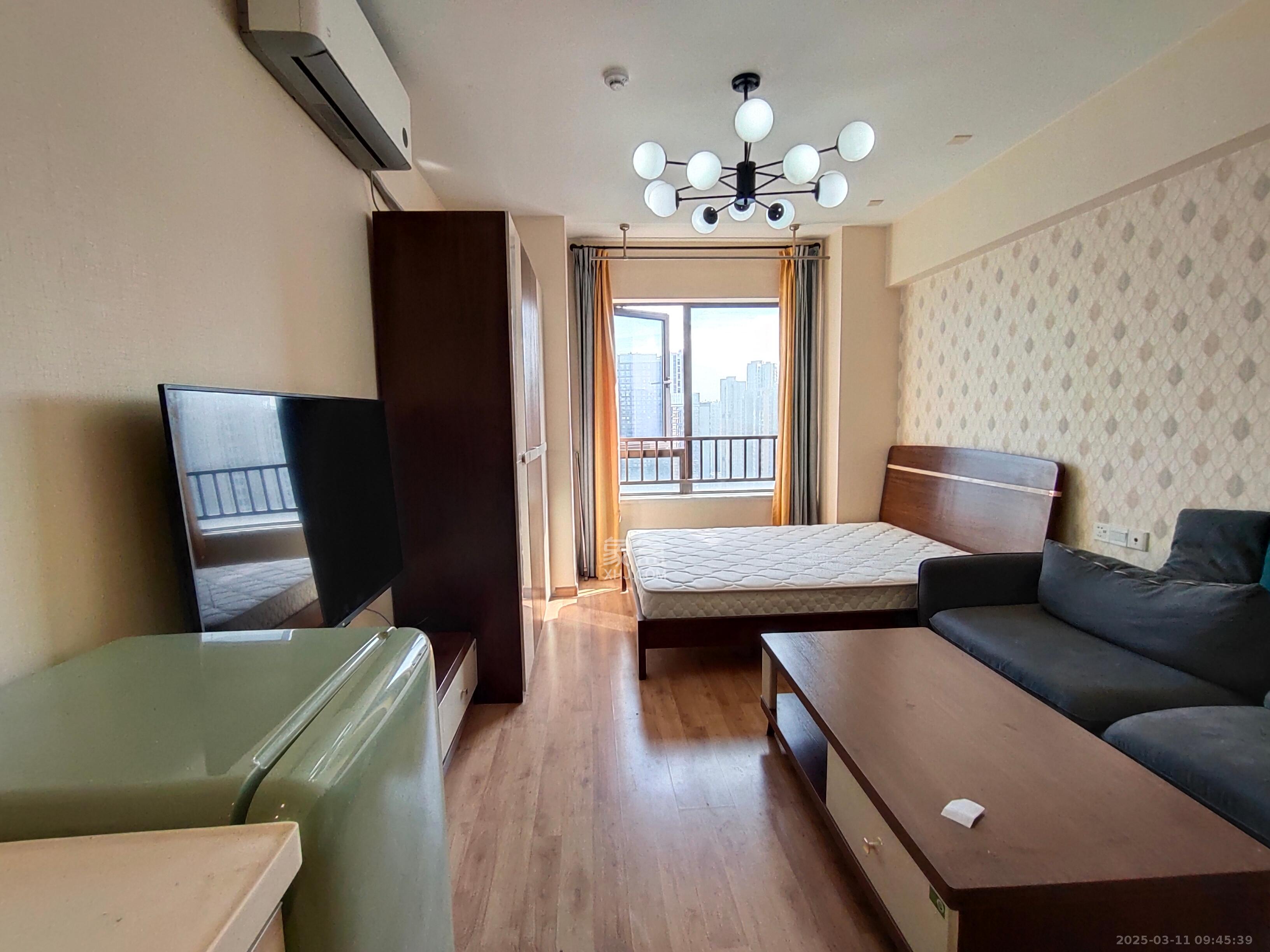 龙湖水晶郦城 1室1厅1卫 1600.0元/月 龙湖水晶郦城 1室1厅1卫 1600.0元/月室内图