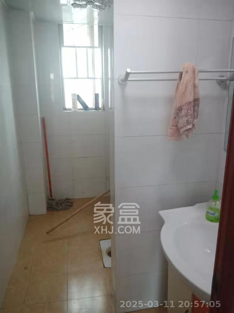 中房F联邦  4室2厅2卫    2800.0元/月 中房F联邦  4室2厅2卫    2800.0元/月室内图