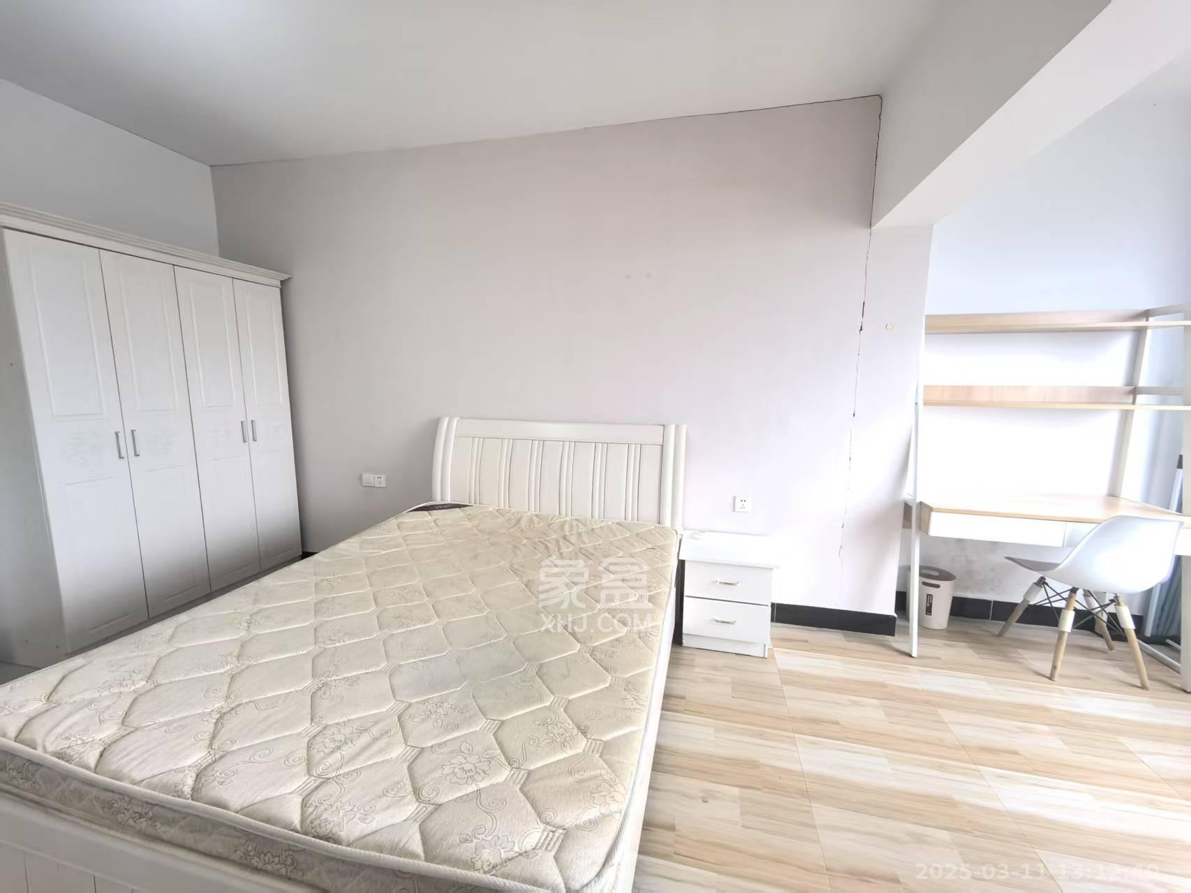 洋湖18克拉(旷远洋湖18克拉) 4室2厅2卫 2600.0元/月 洋湖18克拉(旷远洋湖18克拉) 4室2厅2卫 2600.0元/月室内图