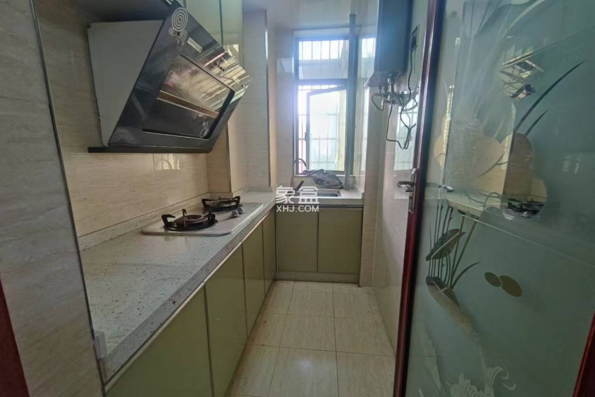 鹏利广场  1室1厅1卫    1200.0元/月 鹏利广场  1室1厅1卫    1200.0元/月室内图