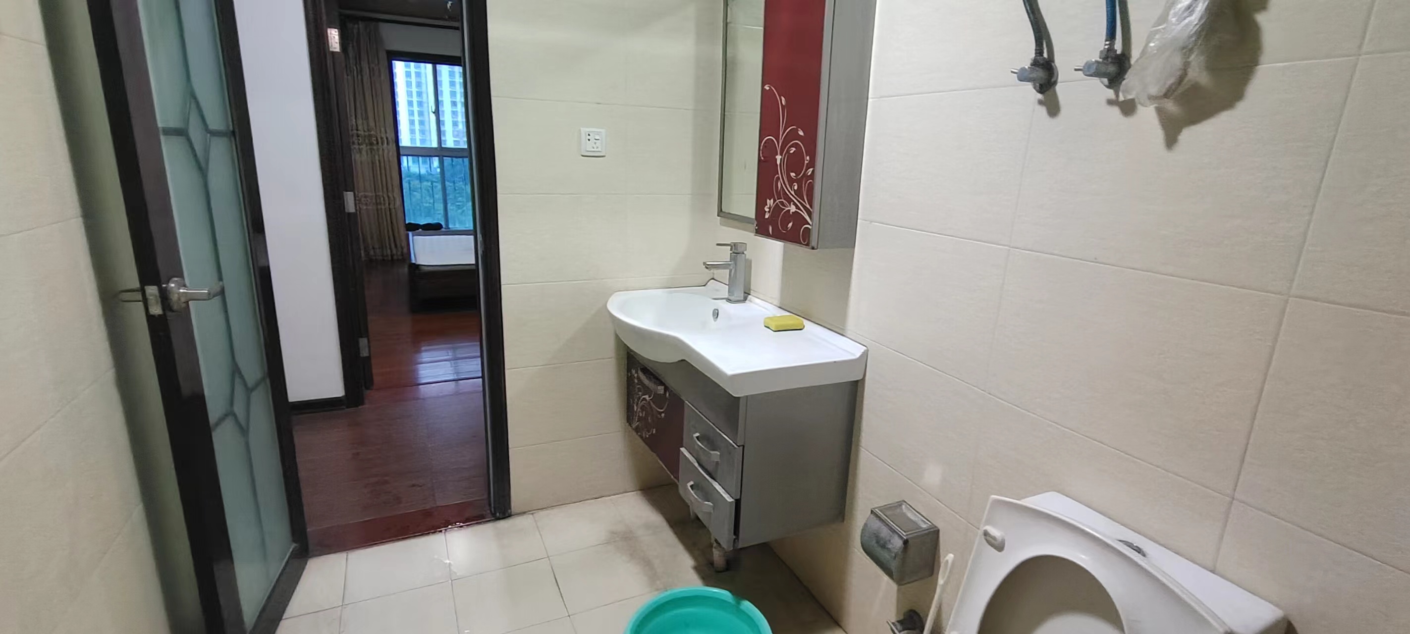 南方电网小区  3室2厅1卫   3300.00元/月室内图