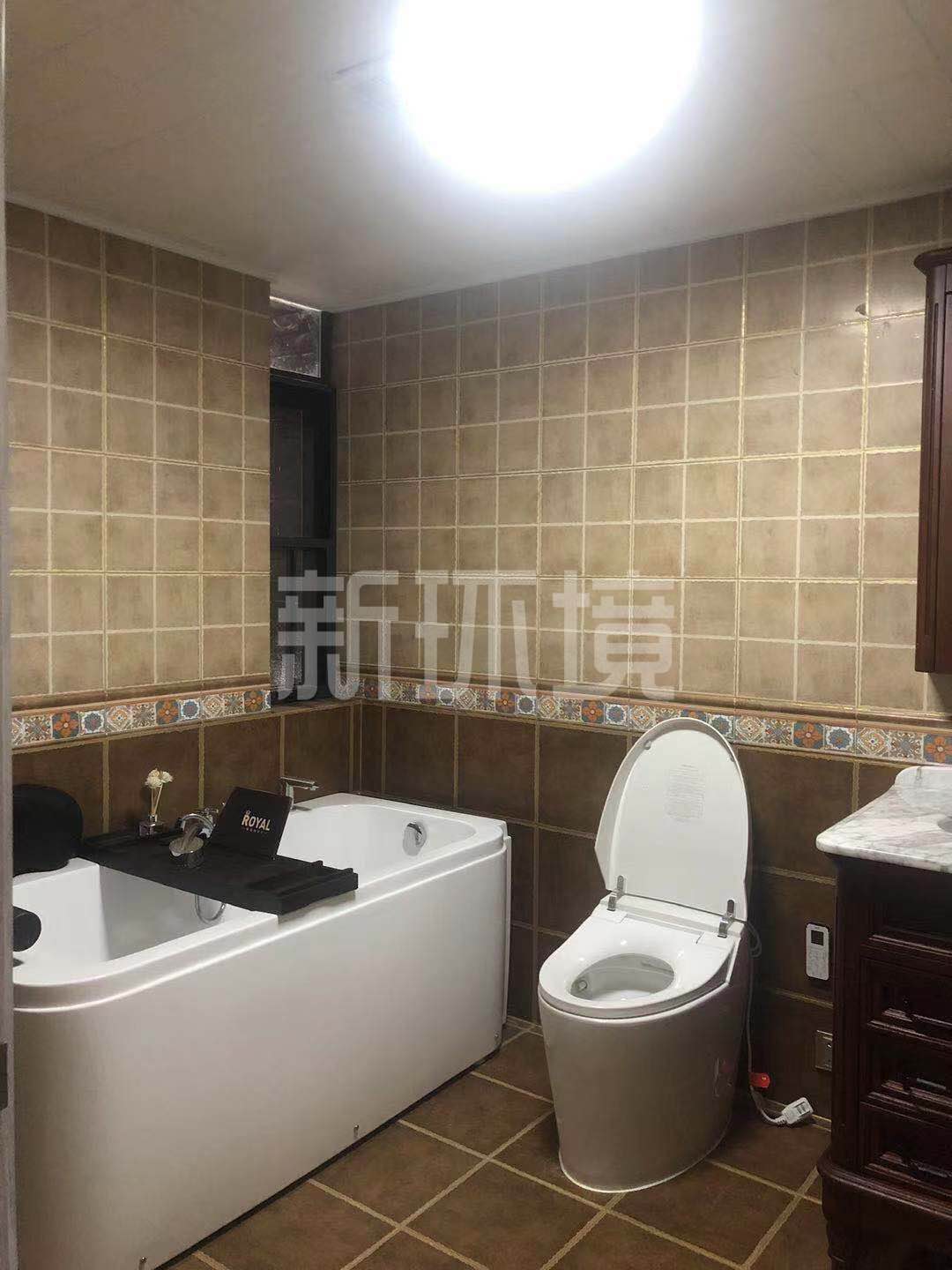 天门壹号  4室2厅2卫    92.8万 天门壹号  4室2厅2卫    92.8万客厅