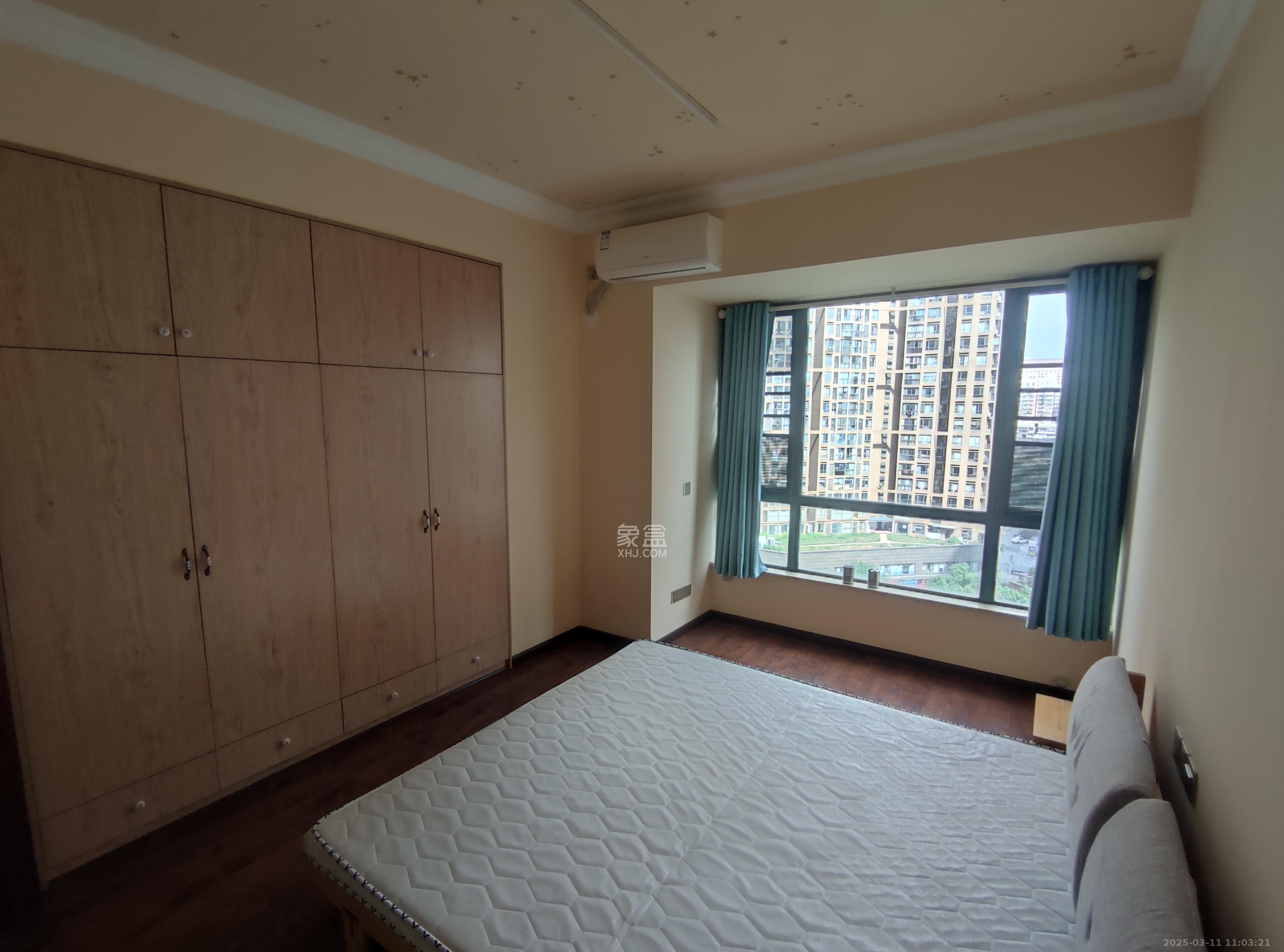 万博汇 4室2厅1卫 5200.0元/月 万博汇 4室2厅1卫 5200.0元/月室内图