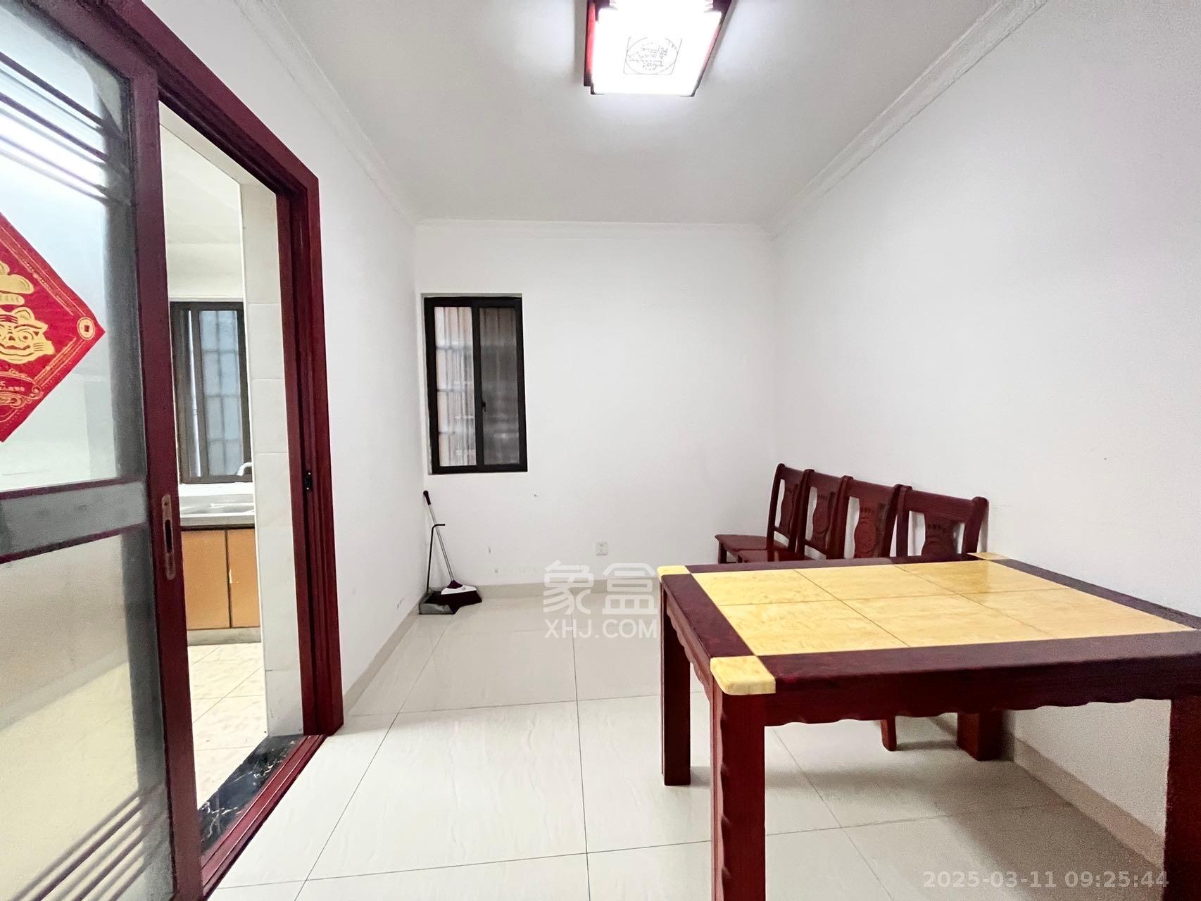 联丰苑 3室2厅2卫 2100.0元/月 联丰苑 3室2厅2卫 2100.0元/月室内图