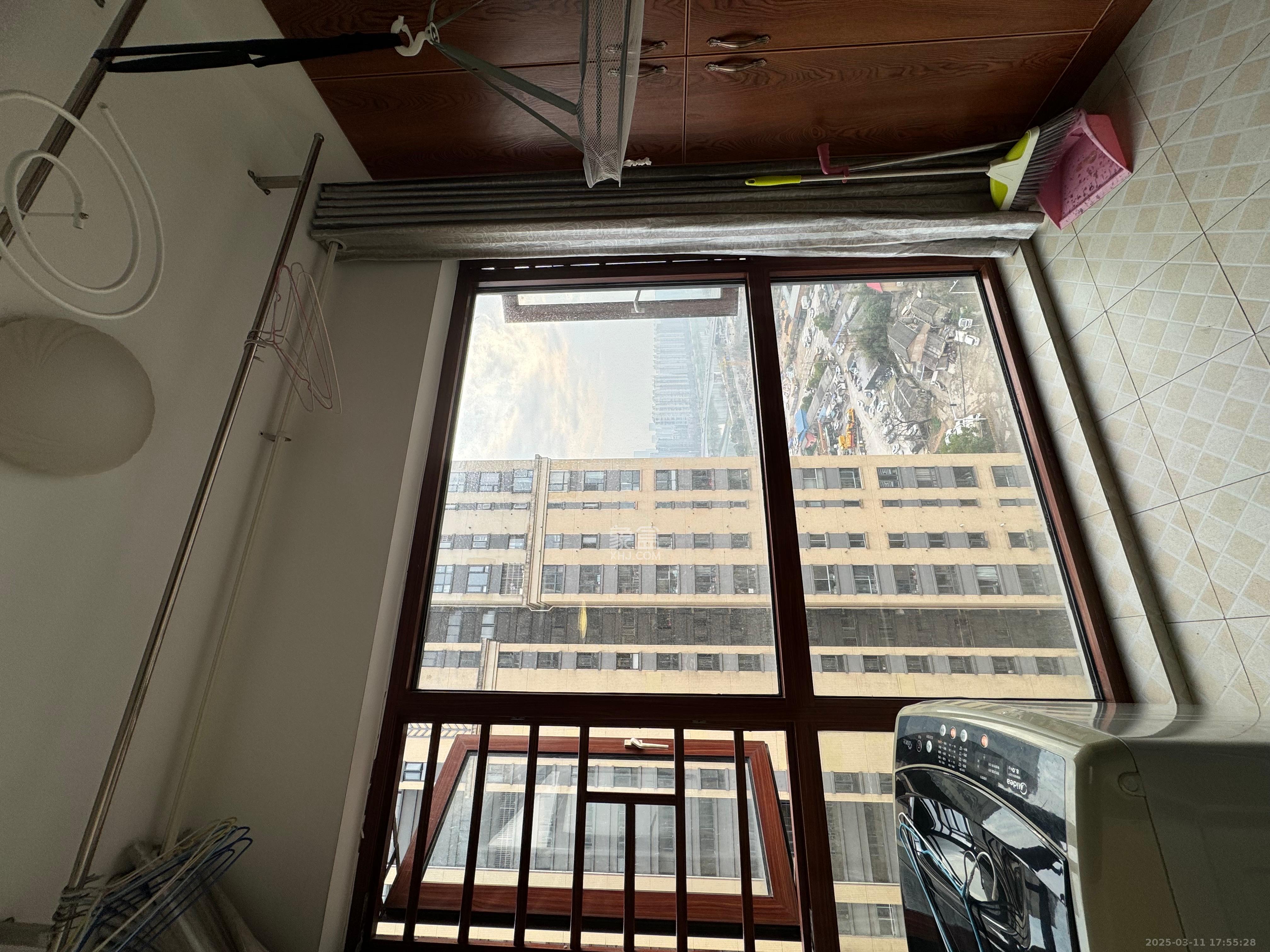 五矿沁园金城(春和景园)  3室2厅1卫    2300.0元/月 五矿沁园金城(春和景园)  3室2厅1卫    2300.0元/月室内图