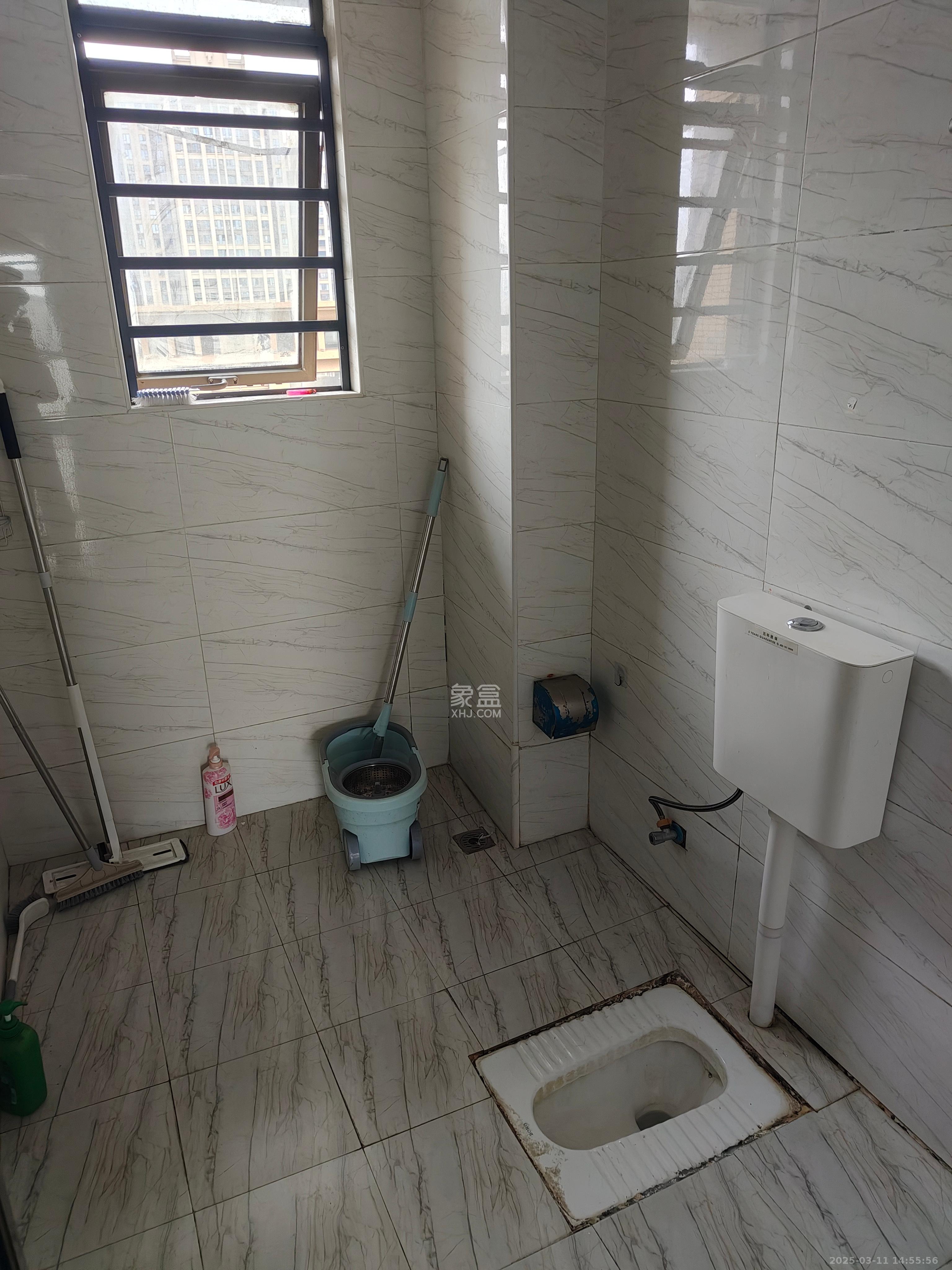 新华都万家城  4室2厅2卫   2700.00元/月室内图
