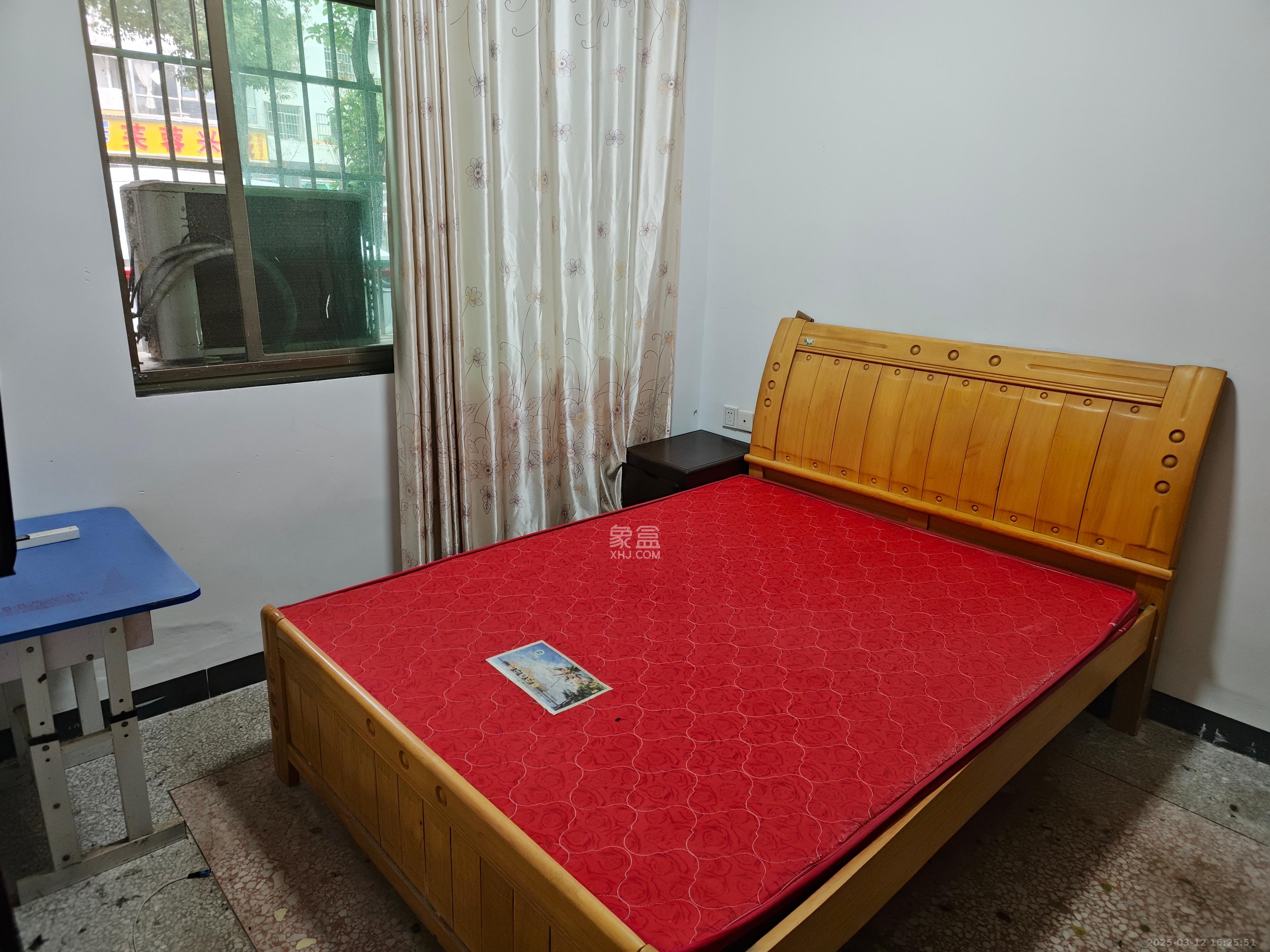 金桂小区一期 1室0厅0卫 2400.0元/月 金桂小区一期 1室0厅0卫 2400.0元/月室内图