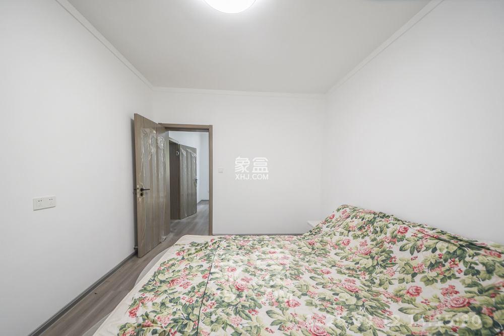 砂子塘社区 3室1厅1卫 2200.0元/月 砂子塘社区 3室1厅1卫 2200.0元/月室内图