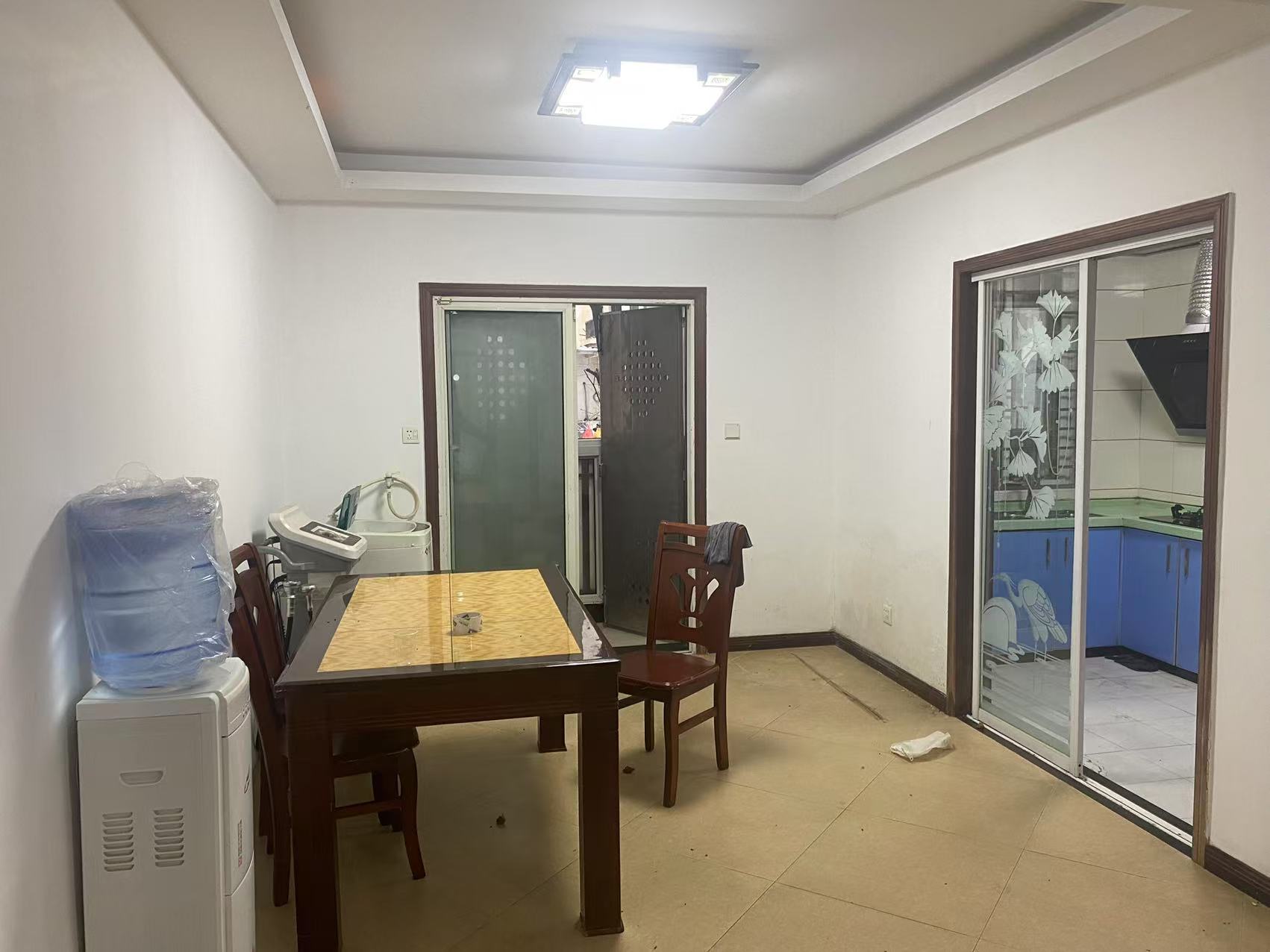 精锐华府(精锐华庭) 3室2厅2卫 1800.0元/月 精锐华府(精锐华庭) 3室2厅2卫 1800.0元/月室内图