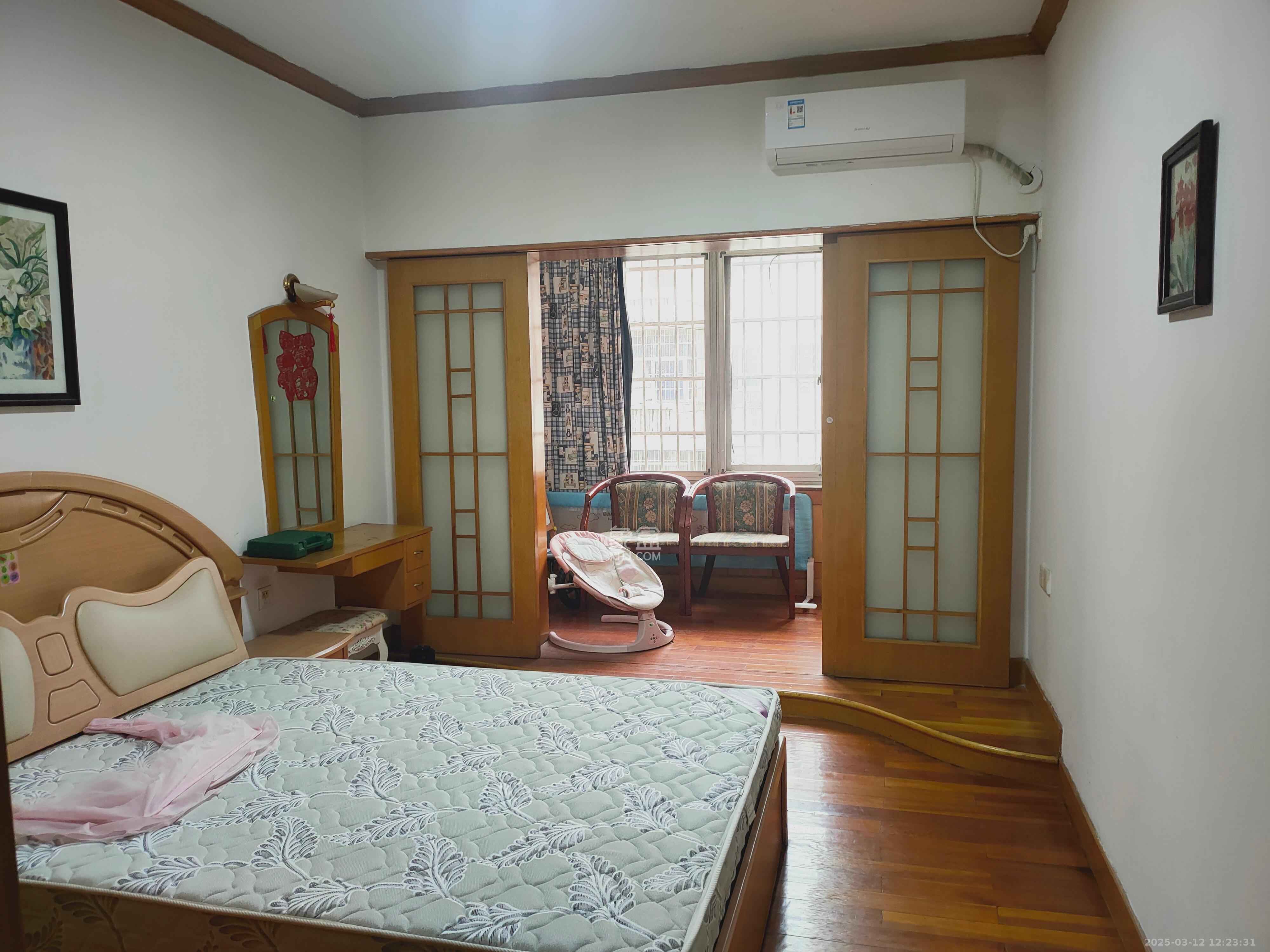 市直属机关宿舍  3室2厅1卫   1300.00元/月室内图