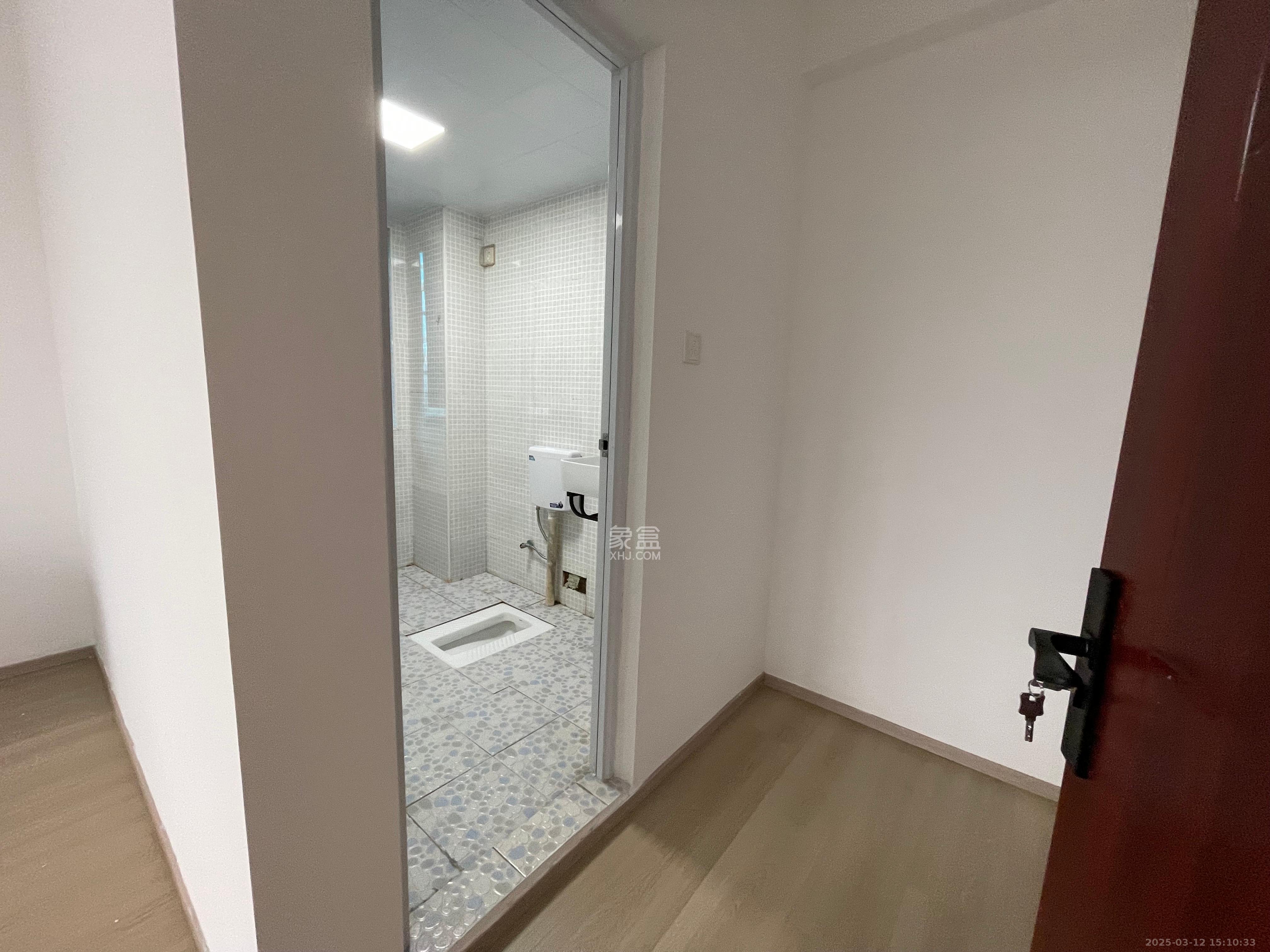 上海城小区 3室2厅2卫 2200.0元/月 上海城小区 3室2厅2卫 2200.0元/月室内图