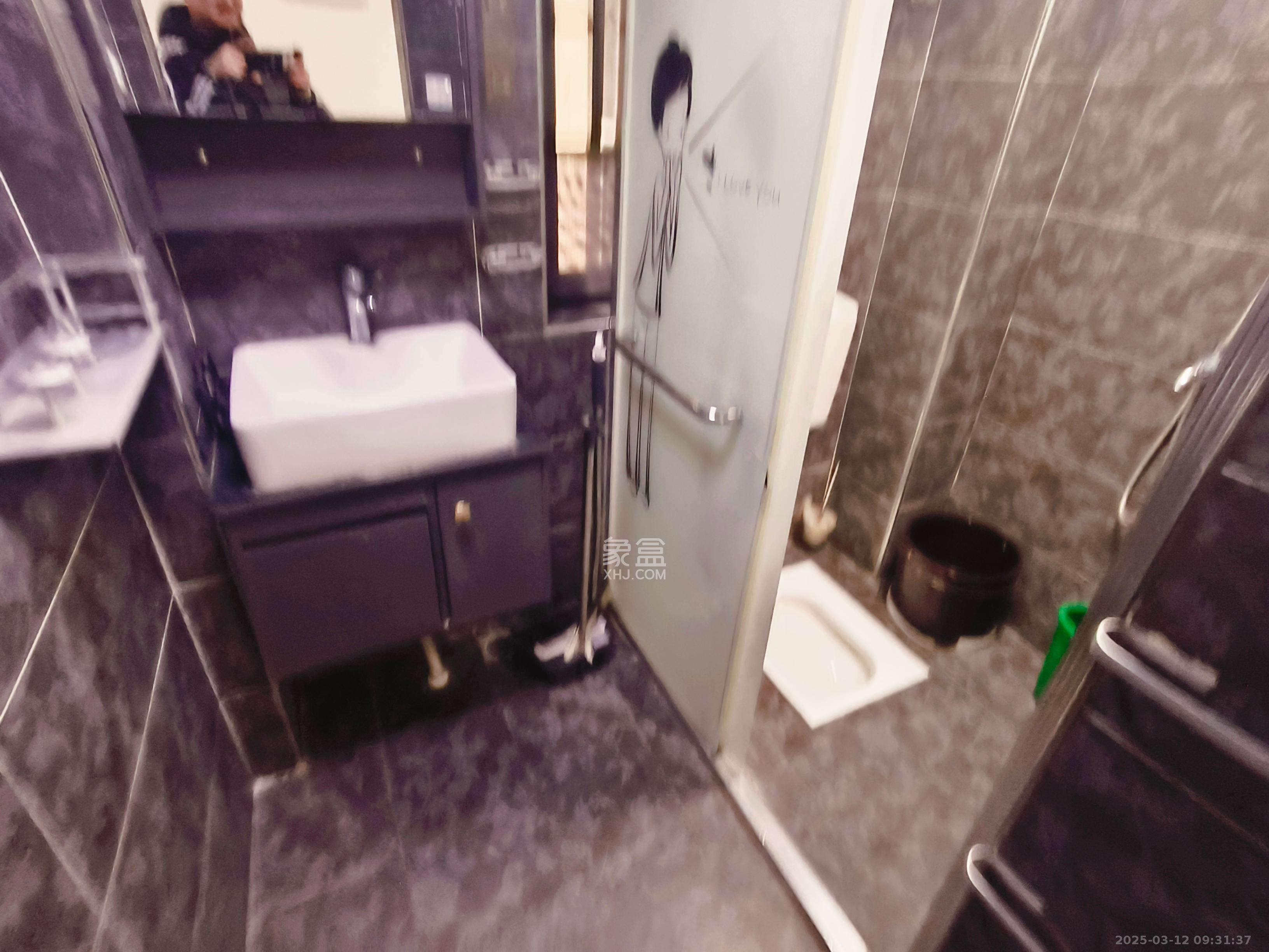 阿普阿布  1室1厅1卫   2100.00元/月室内图