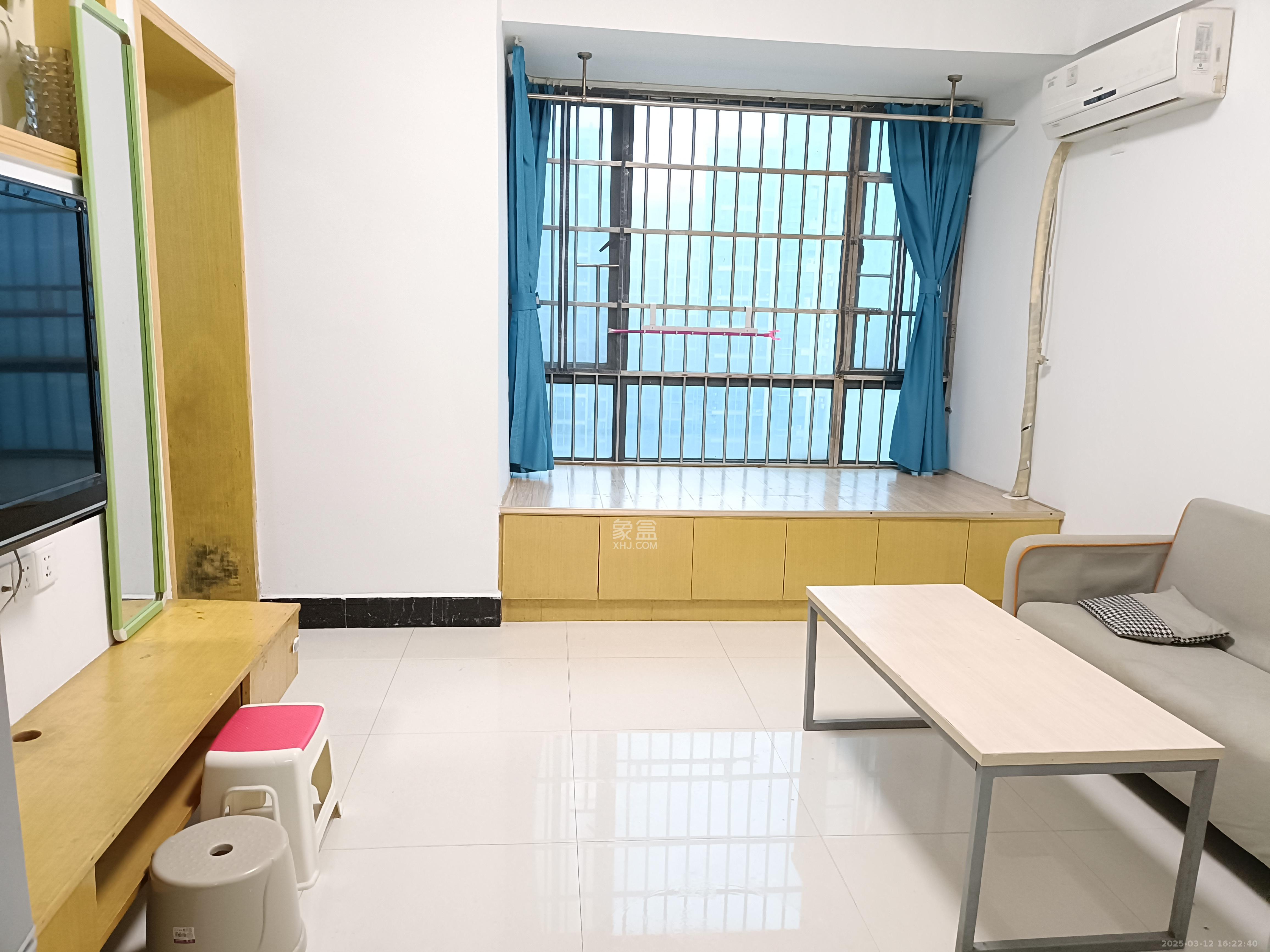 名富公寓  1室1厅1卫    1700.0元/月 名富公寓  1室1厅1卫    1700.0元/月室内图