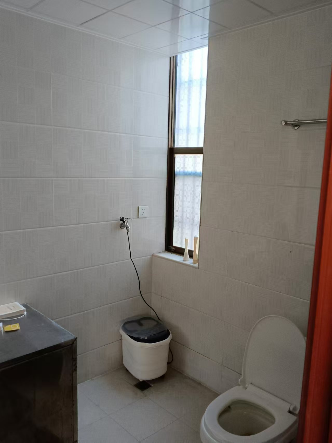 幸福里 3室2厅1卫 1200.0元/月 幸福里 3室2厅1卫 1200.0元/月室内图