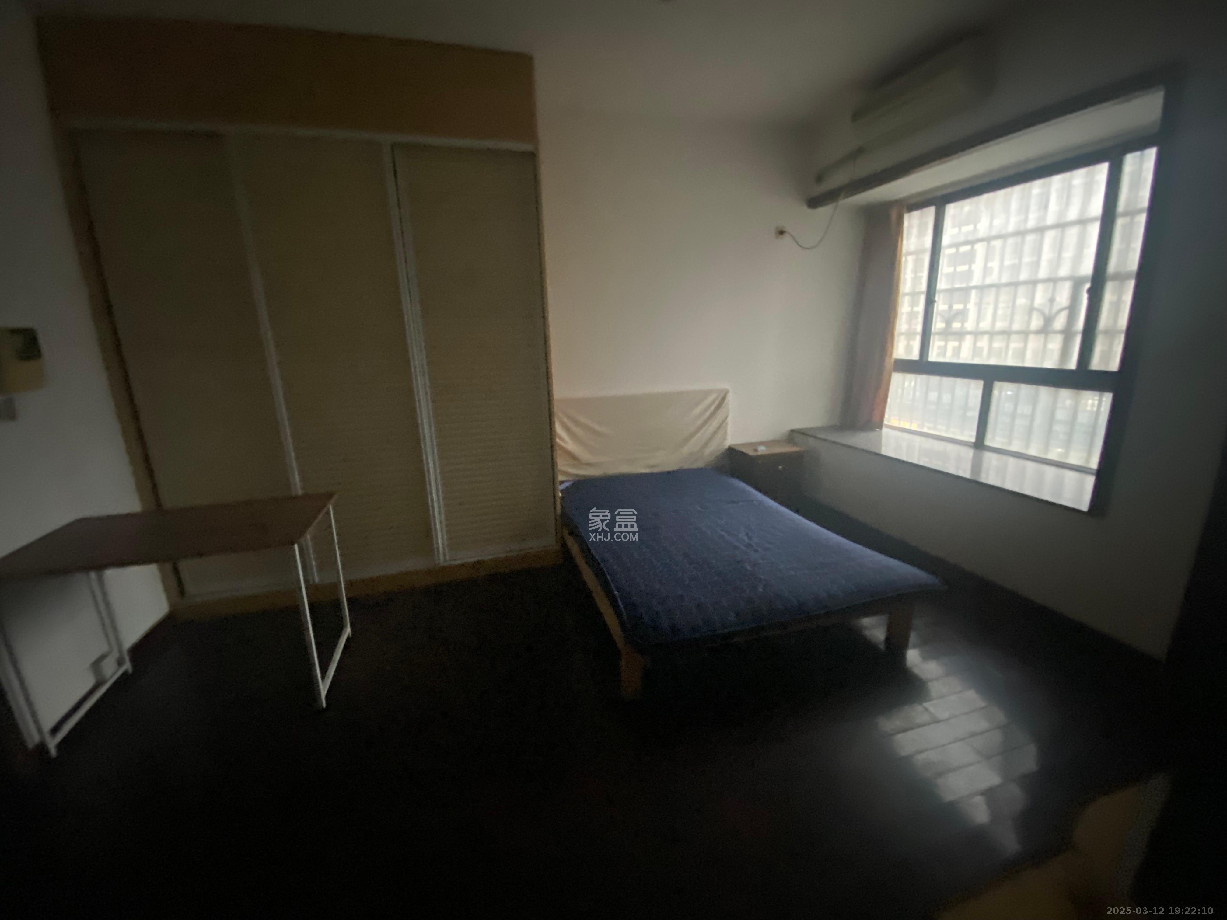 欧园  1室1厅1卫   1400.00元/月室内图