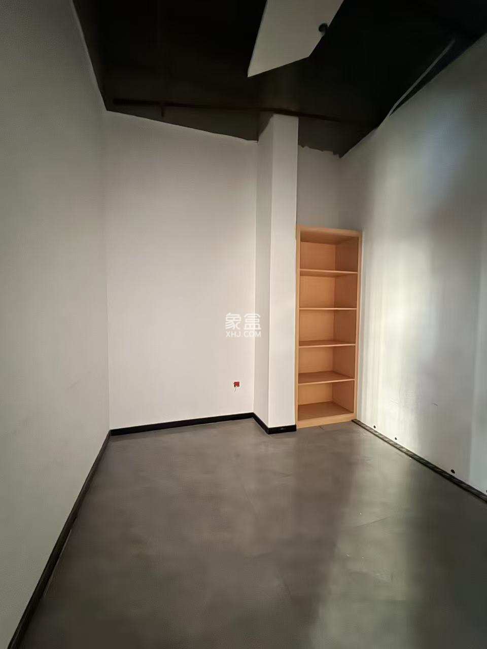 英伦中央首府 1室0厅0卫 5300.00元/月 英伦中央首府 1室0厅0卫 5300.00元/月室内图