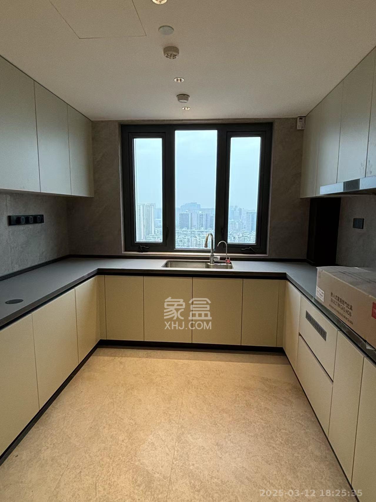 长沙悦府(华润万象城) 4室2厅1卫 25000.0元/月 长沙悦府(华润万象城) 4室2厅1卫 25000.0元/月室内图