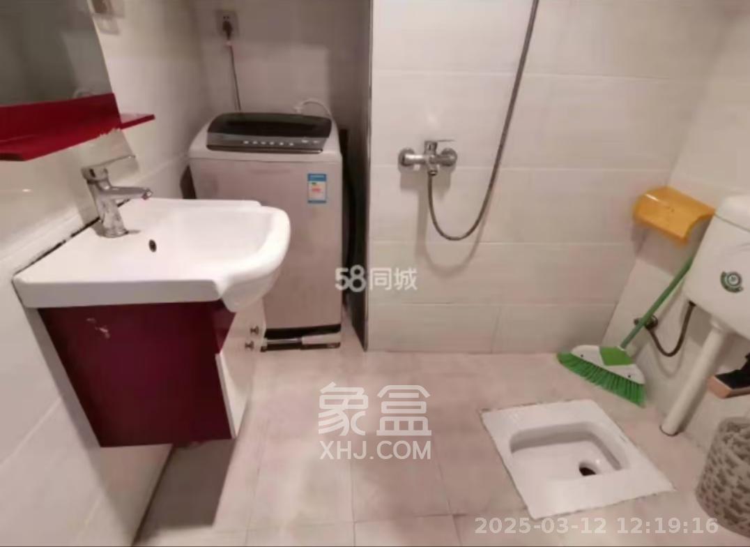 湖韵佳苑  2室1厅1卫   1800.00元/月室内图