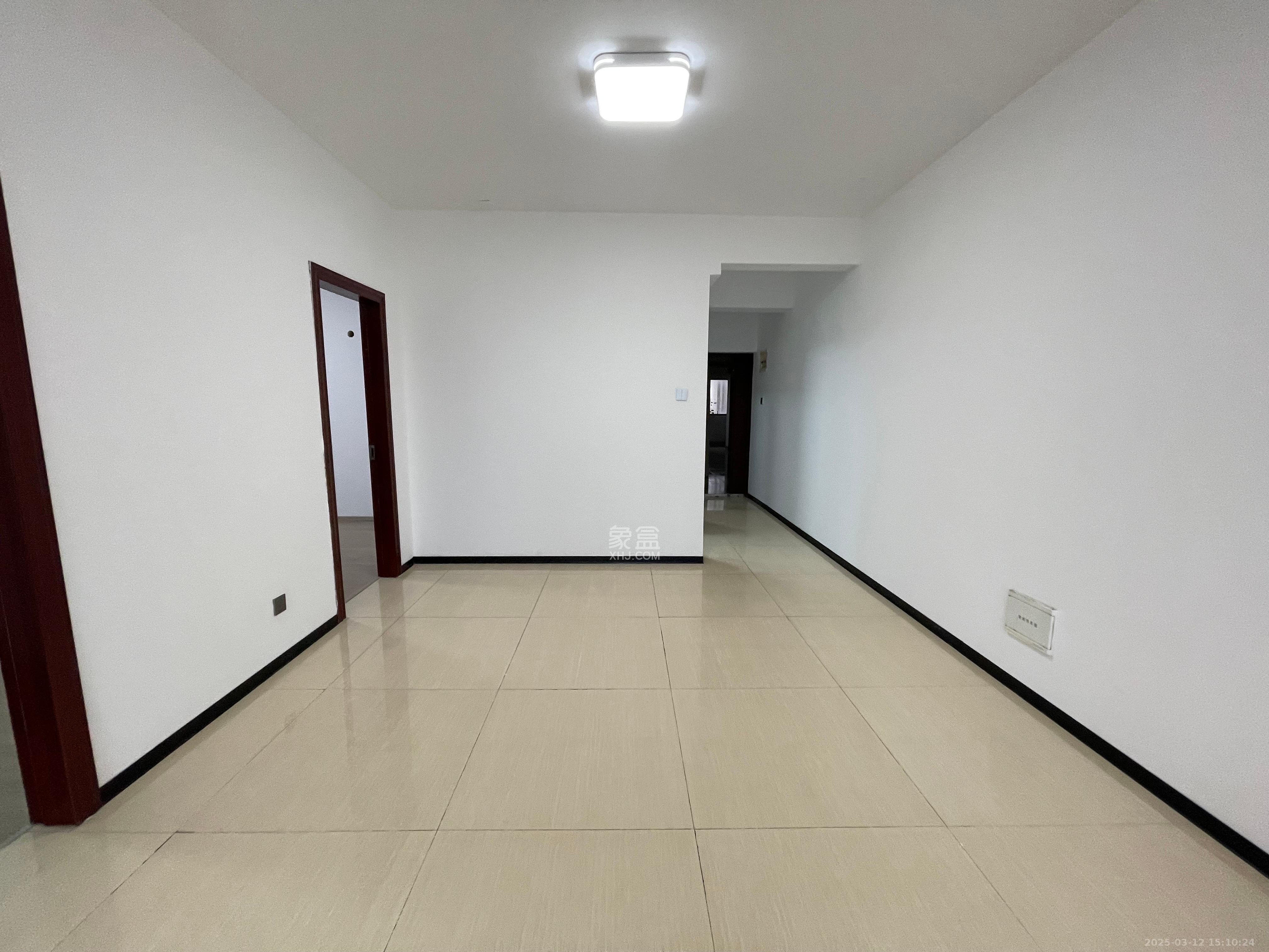 上海城小区 3室2厅2卫 2200.0元/月 上海城小区 3室2厅2卫 2200.0元/月室内图